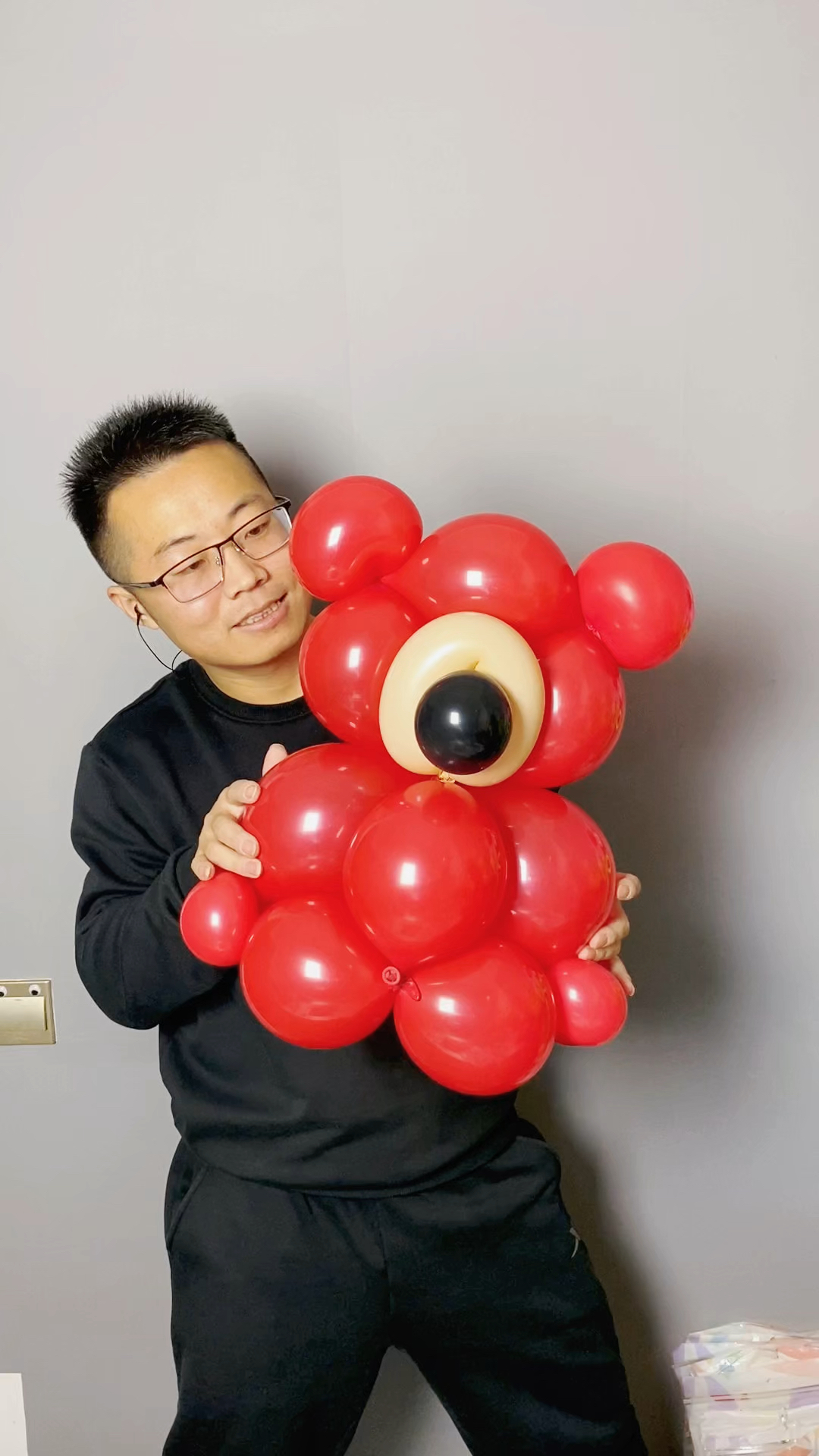 用气球给你做个抱抱熊,你会喜欢吗