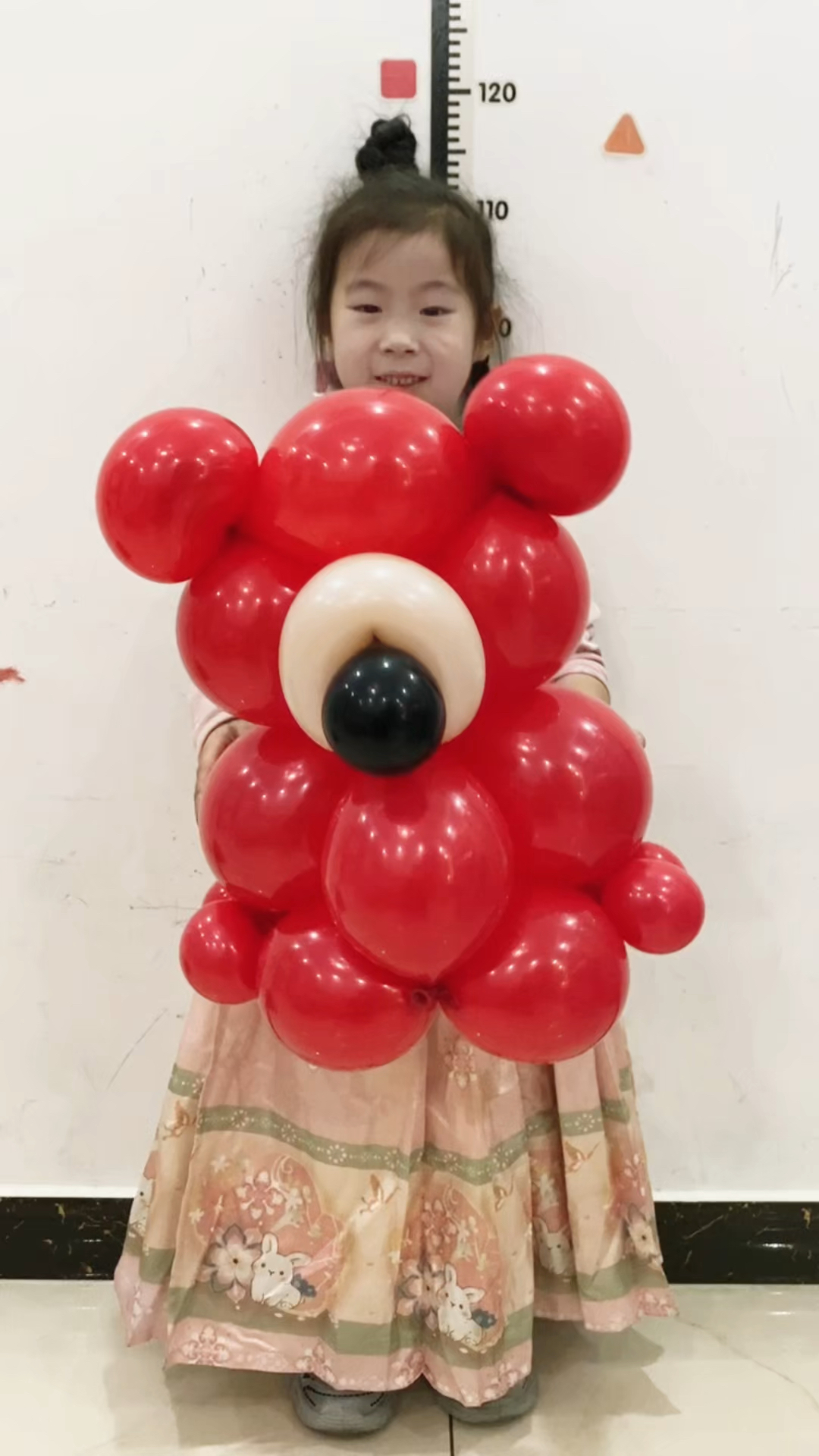 用气球给你做个抱抱熊,快来拿走吧