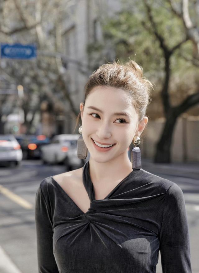何超莲婚姻背后的玄机,窦骁成"豪门女婿"苦涩无奈 赌王家里,那简直是