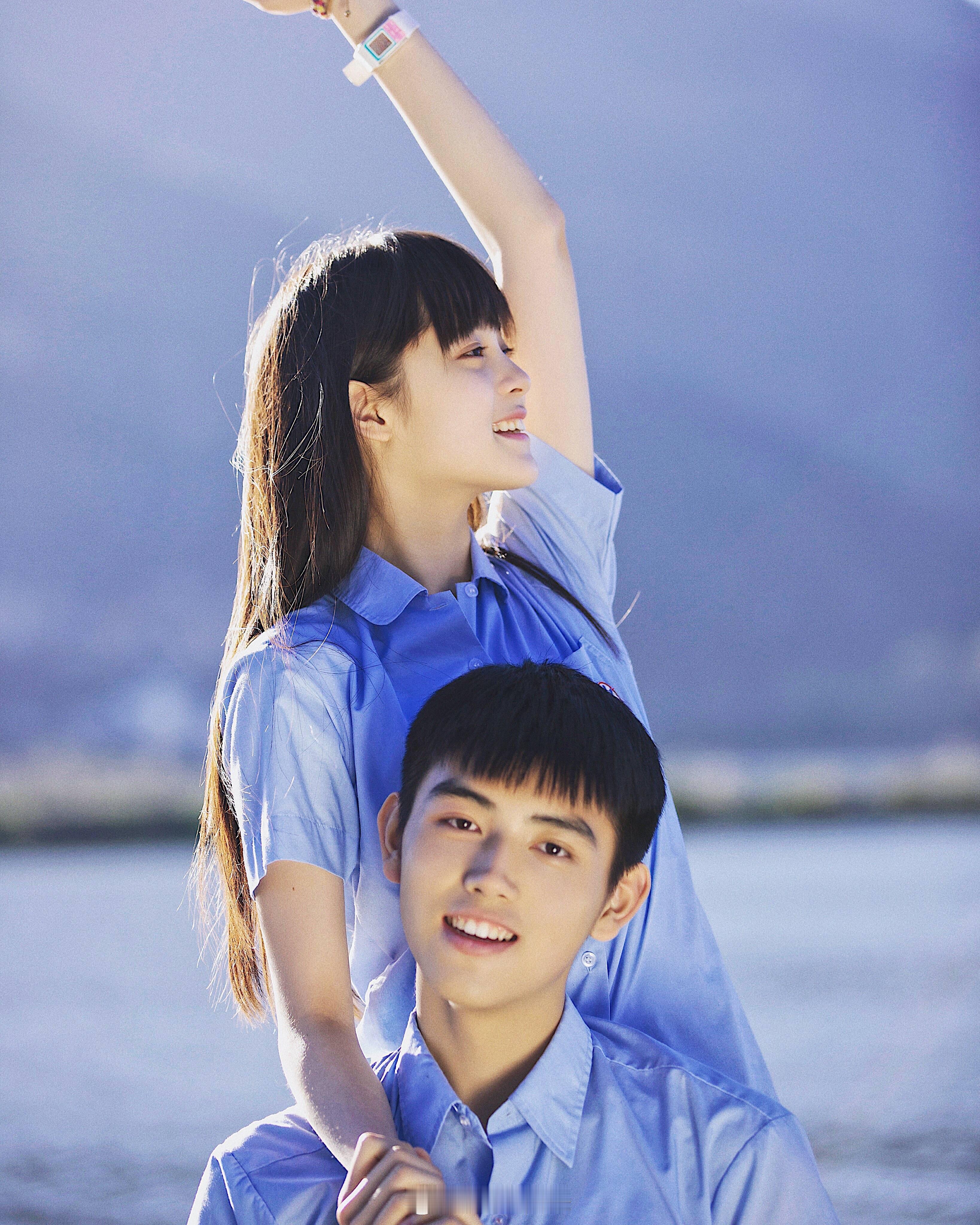 分享一组《秘果》时期的写真完全少男少女
