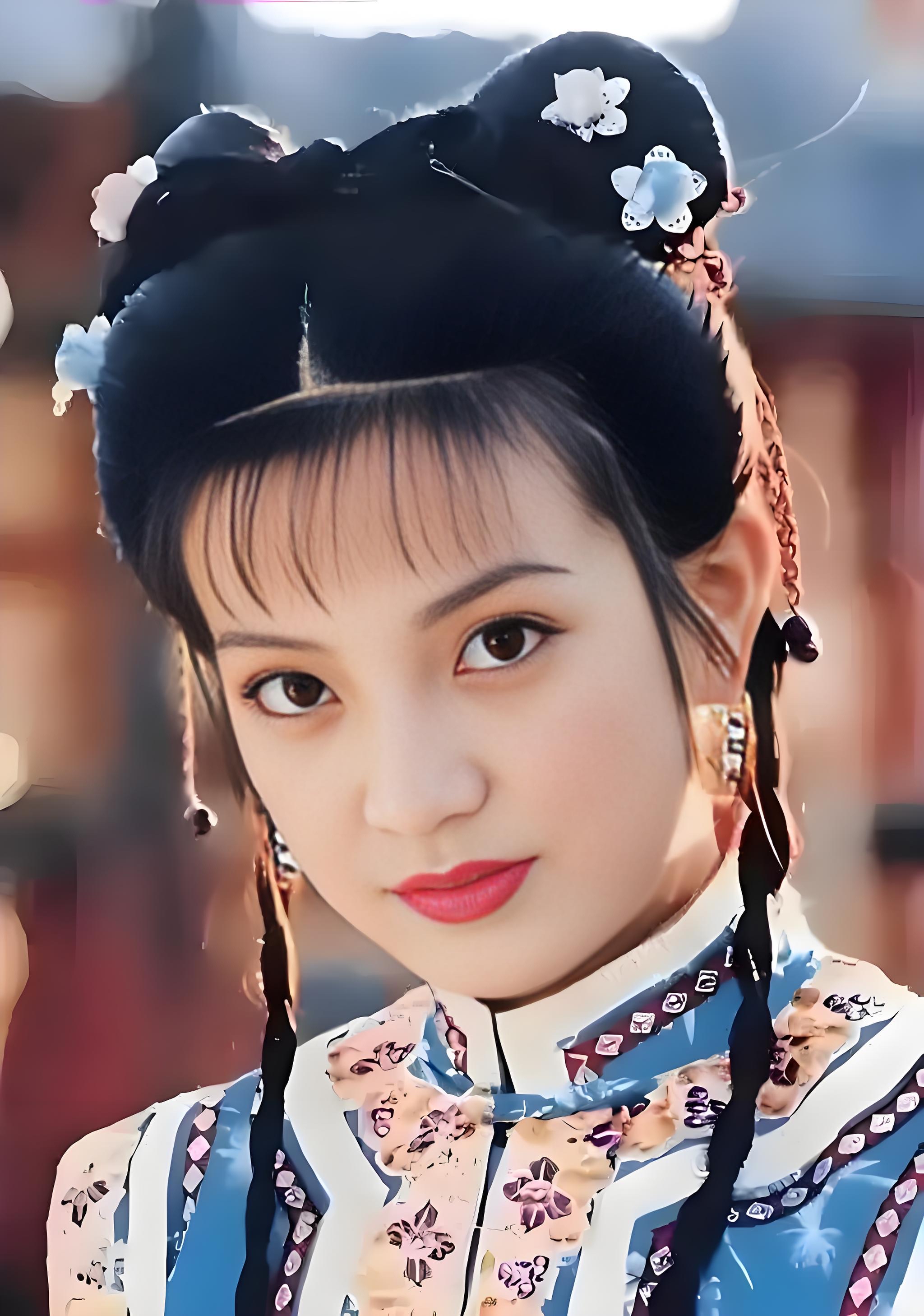 当年的《还珠格格1》多少8090后的童年回忆,现在老家的墙上还贴着剧照