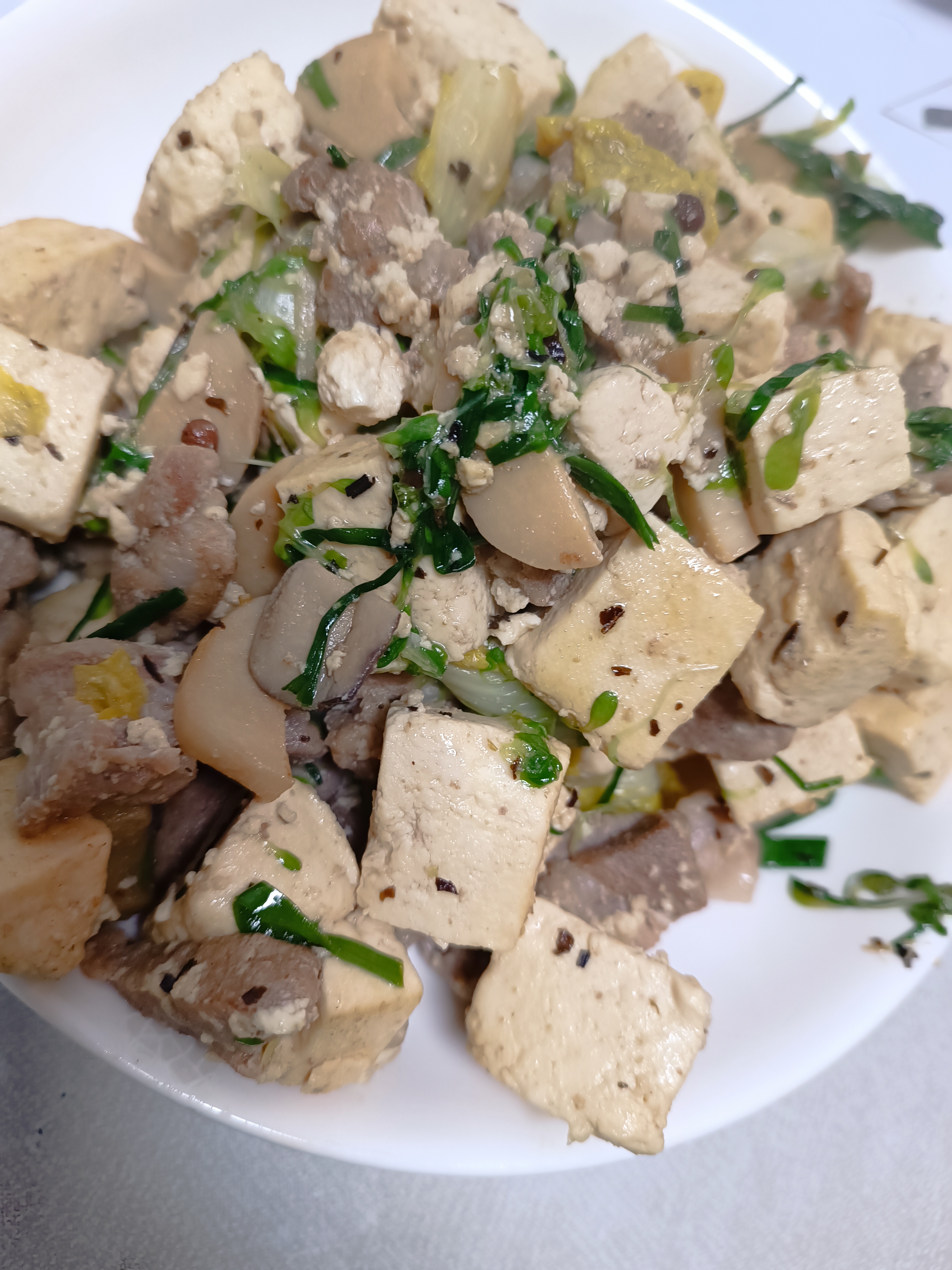 芝麻菜蒜苗杏鲍菇娃娃菜豆腐炒肉 芝麻菜