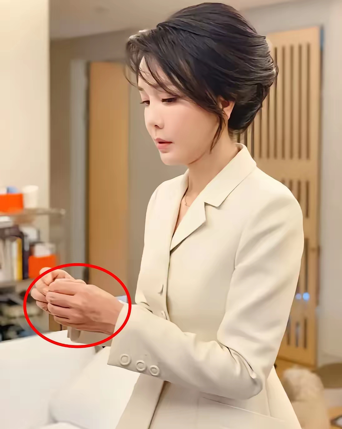 大家夸金建希是韩国最美第一夫人简直是大错特错了