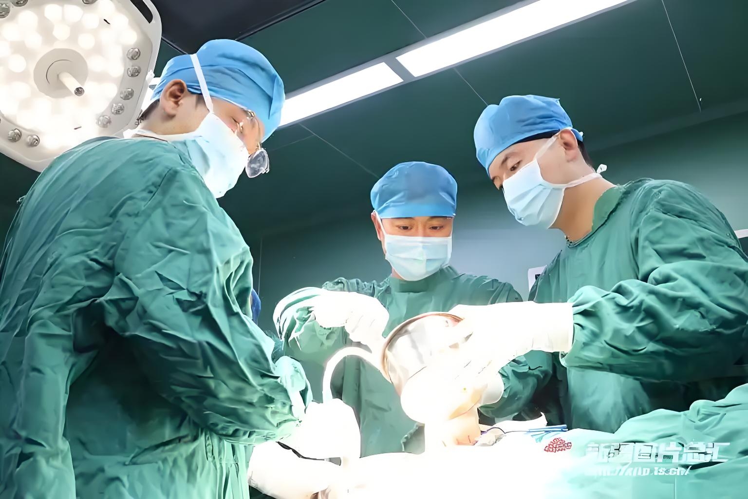 包含大学第六医院线上如何挂号黄牛跑腿号贩子挂号的词条