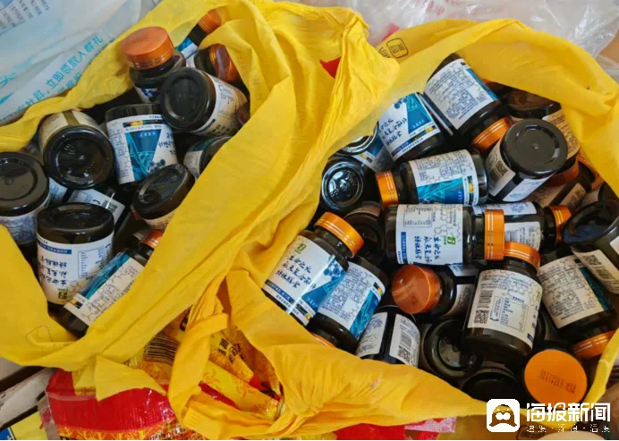 这些年花费近20万元买保健品,还亲切的称保健品推销员"干儿子",真是让