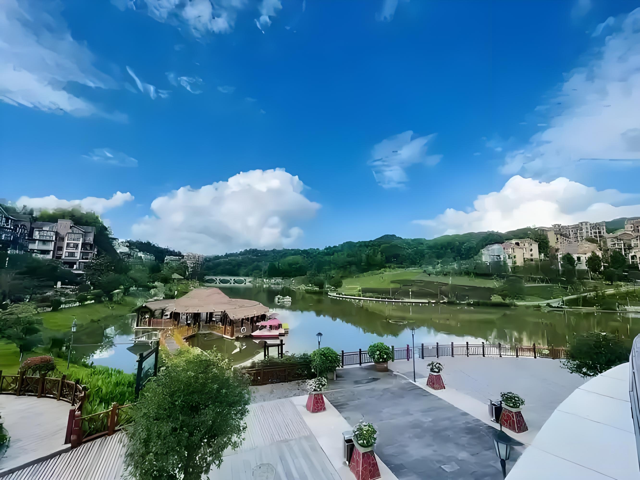 于其得天独厚的自然环境和气候条件,使其成为川渝地区居民避暑康养