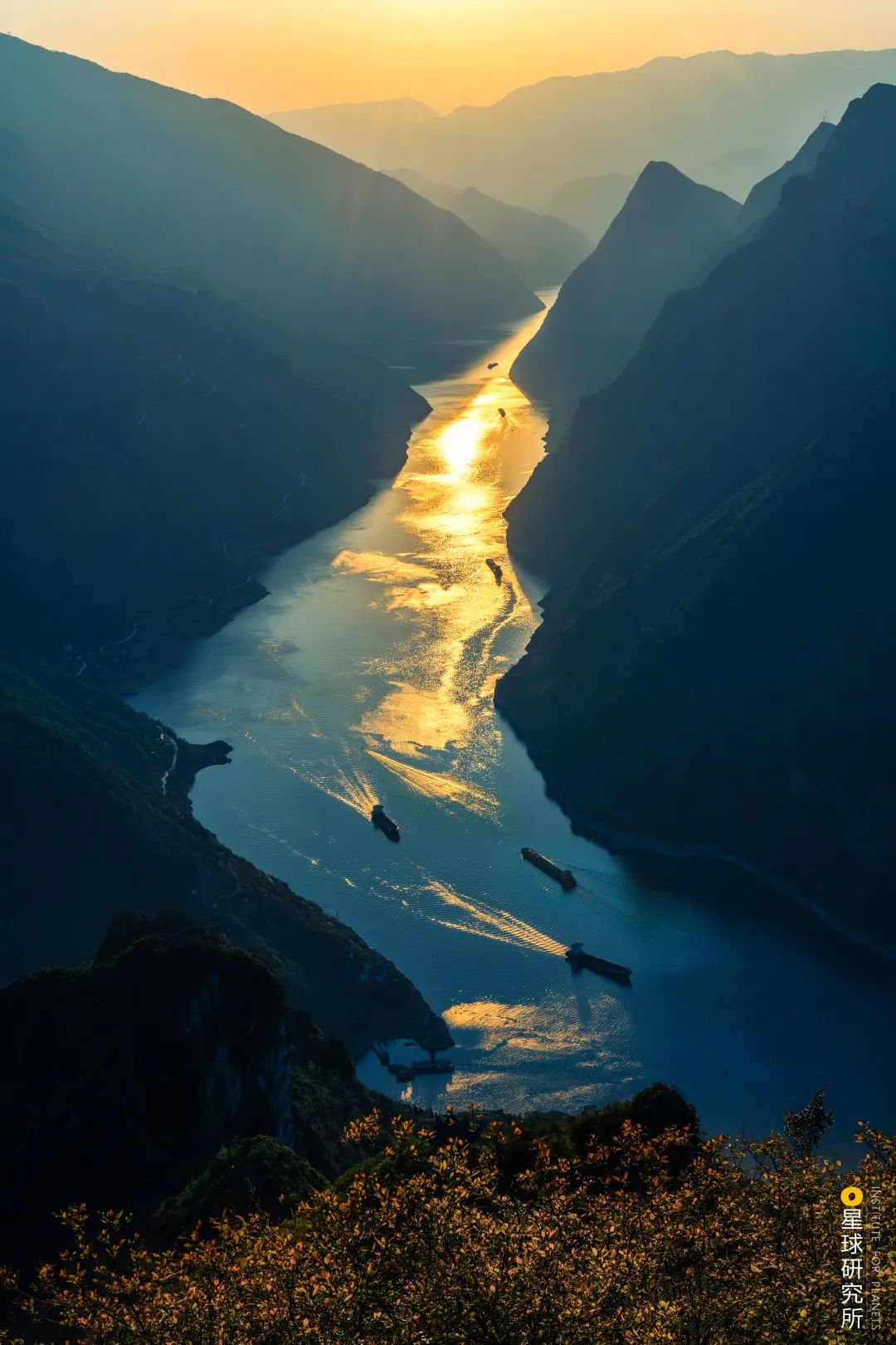 《沁园春·长江礼赞》