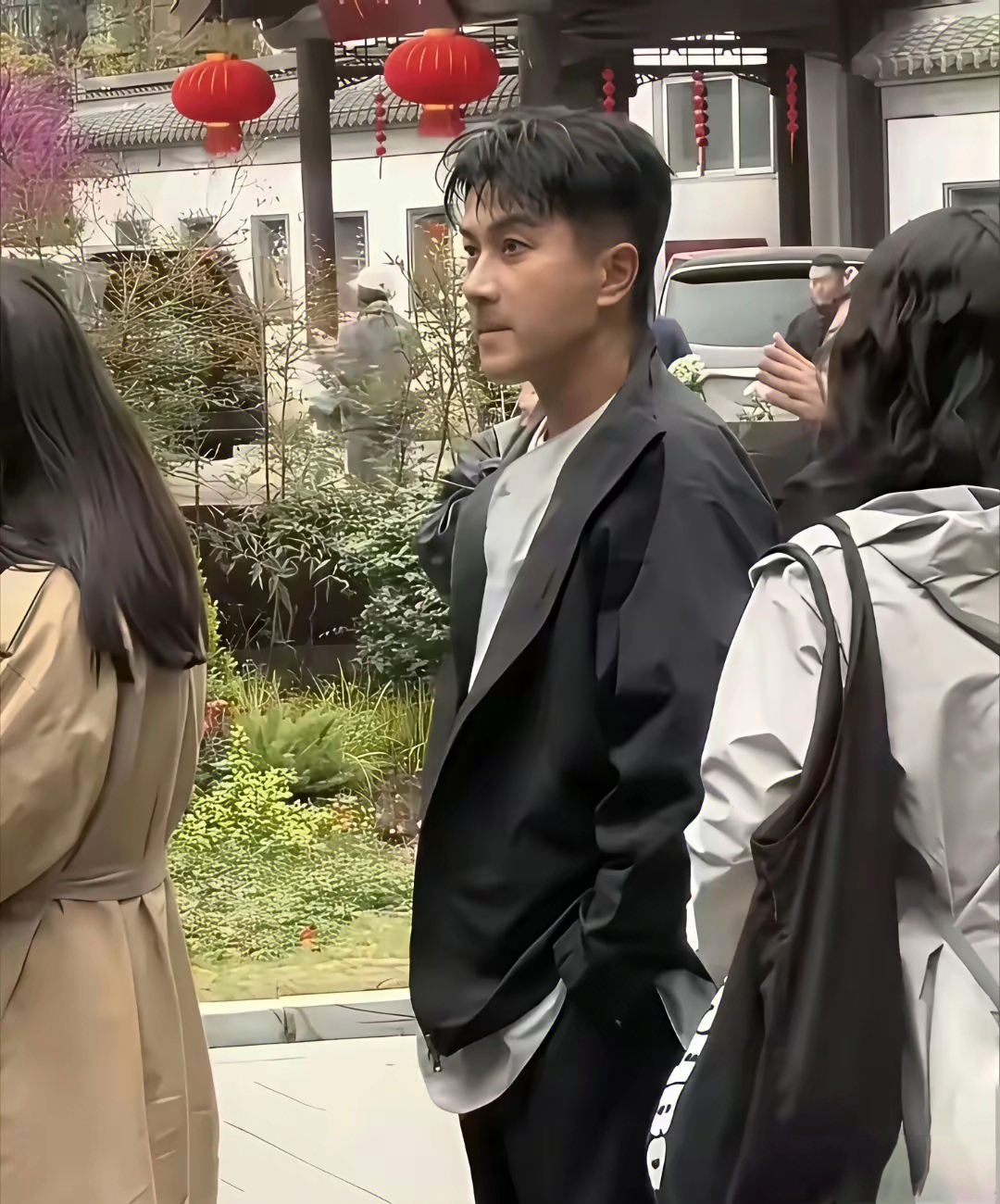 为什么死心塌地跟他结婚 正常人都抵挡不住吧 刘恺威都51岁了一点