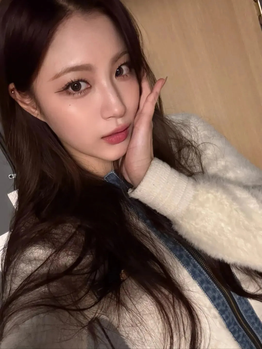 金叡姝,她是一位来自韩国的网红美女,平面模特,女艺人