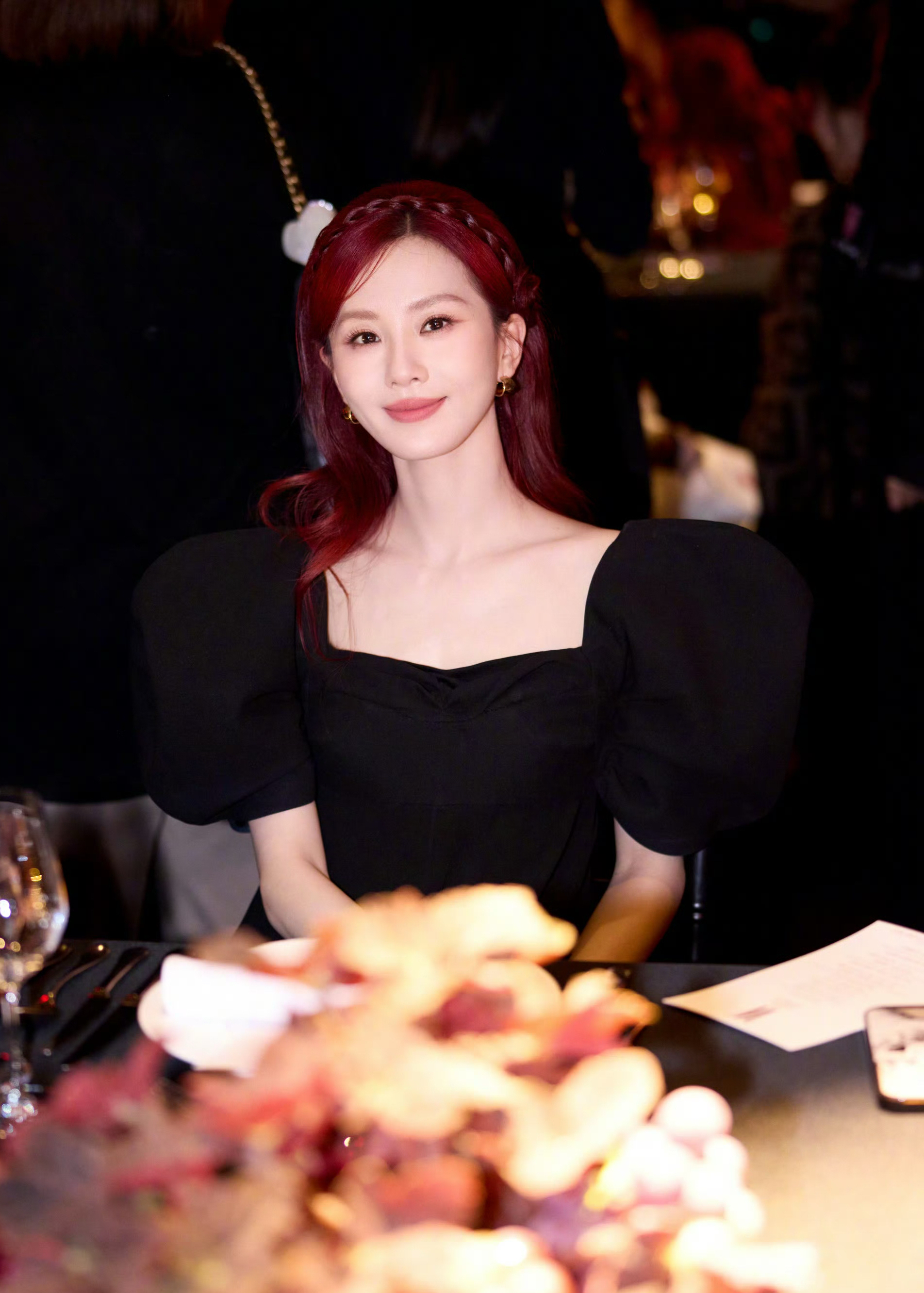 黑长直女星现在一心陪伴生病的父亲