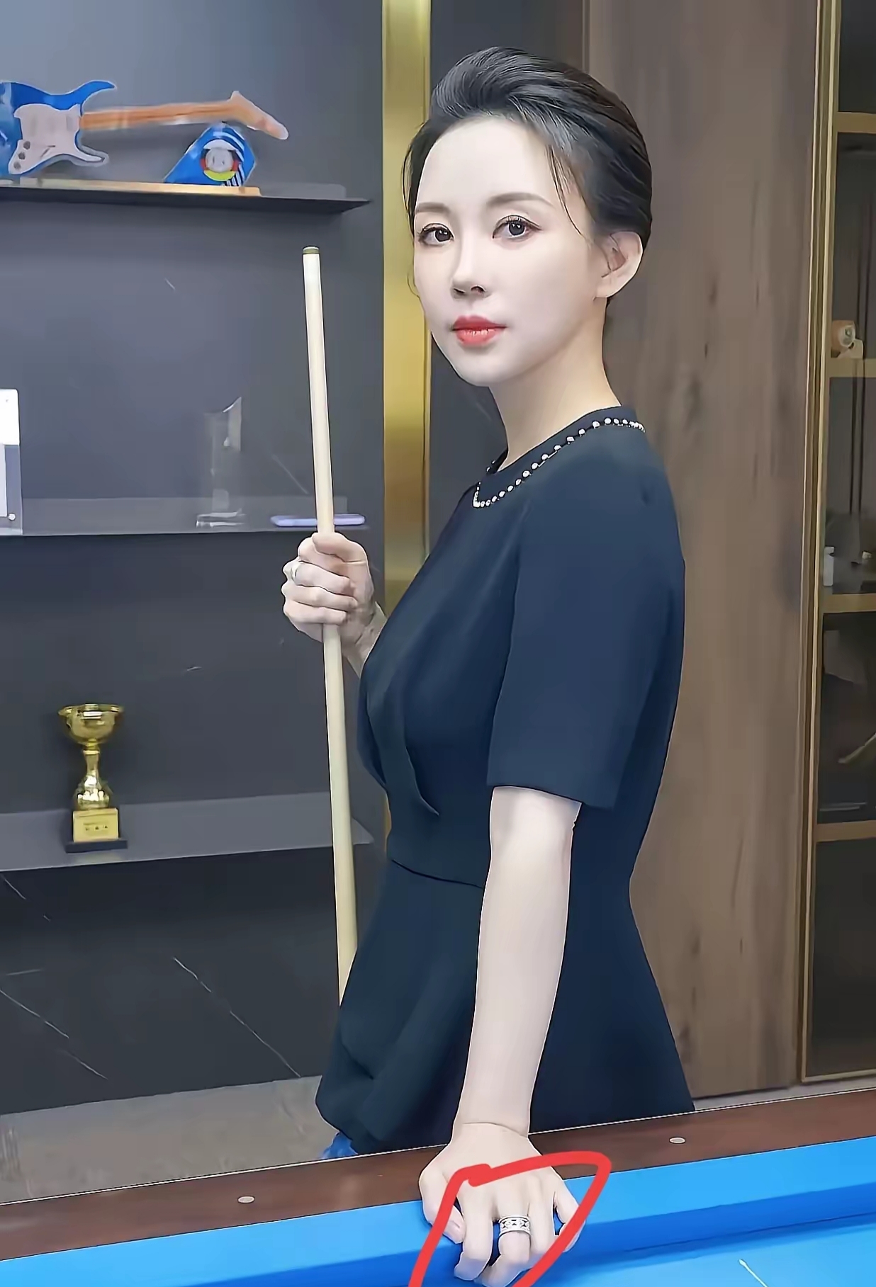 潘晓婷43岁还一直单身且原因可能在于能与她匹配的人太少了