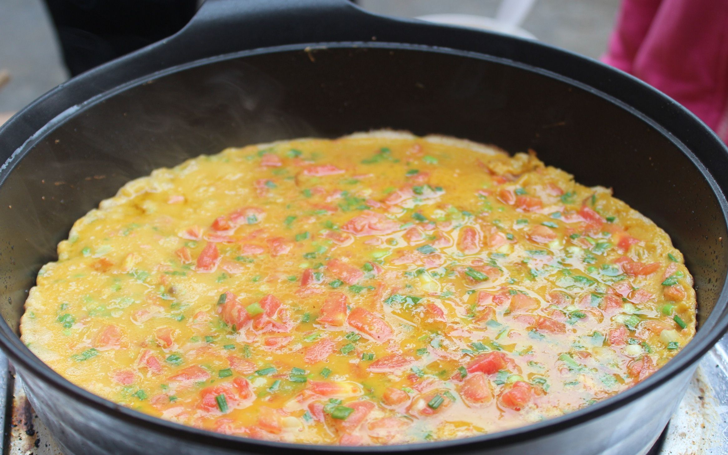 选用新鲜西红柿和鸡蛋,搭配面粉,制作简单