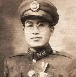 函谷关之战,国军总指挥李延年宣布:向前个个有赏