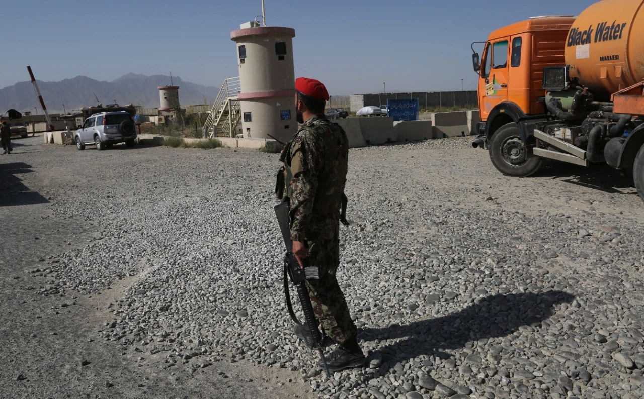 阿富汗政府发言人哈姆杜拉·菲特拉特在社交平台x上表示,美国在阿富汗