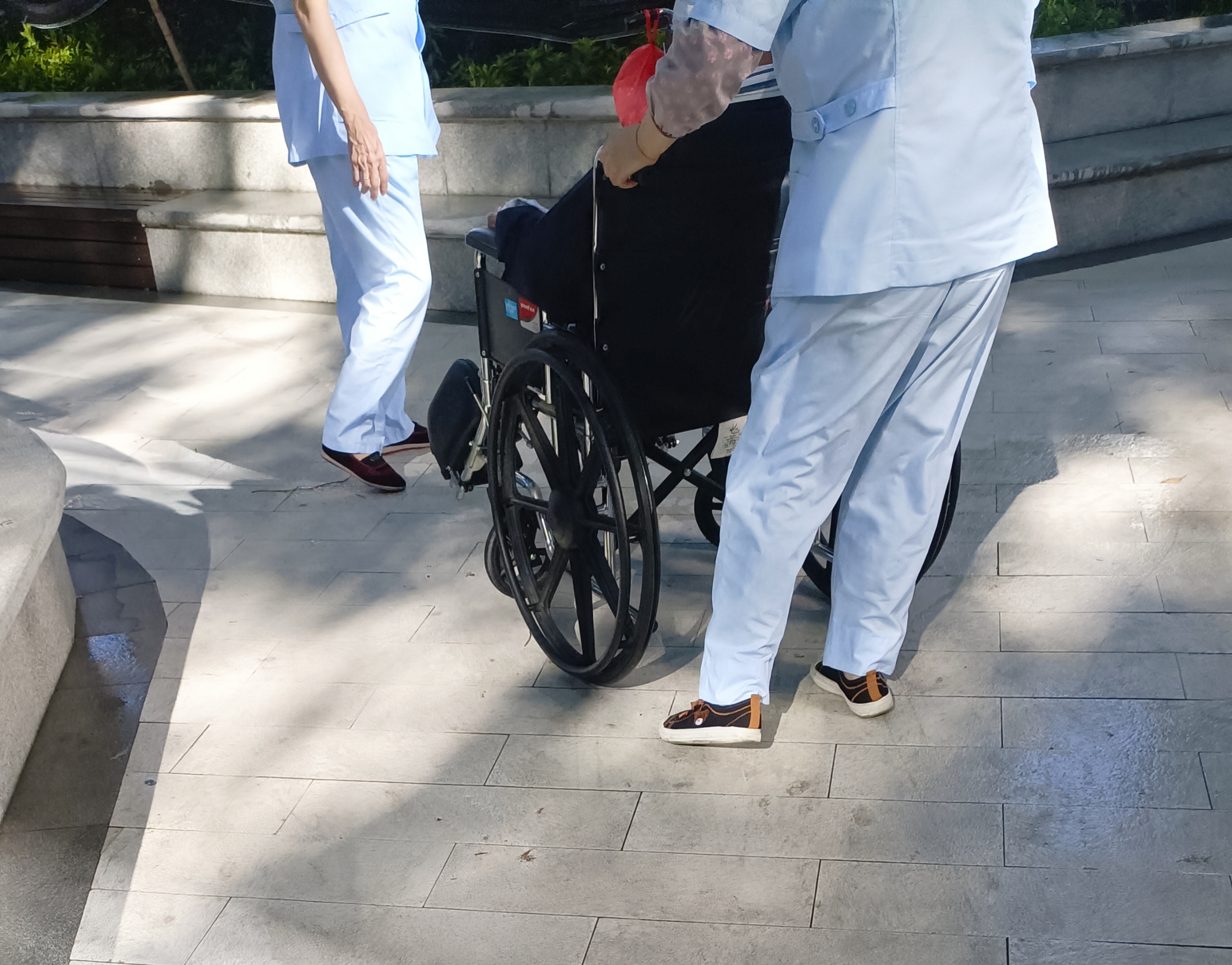 包含北京大学第三医院、护士全程协助陪同跑腿挂号，省去晚上熬夜排队的辛苦的词条