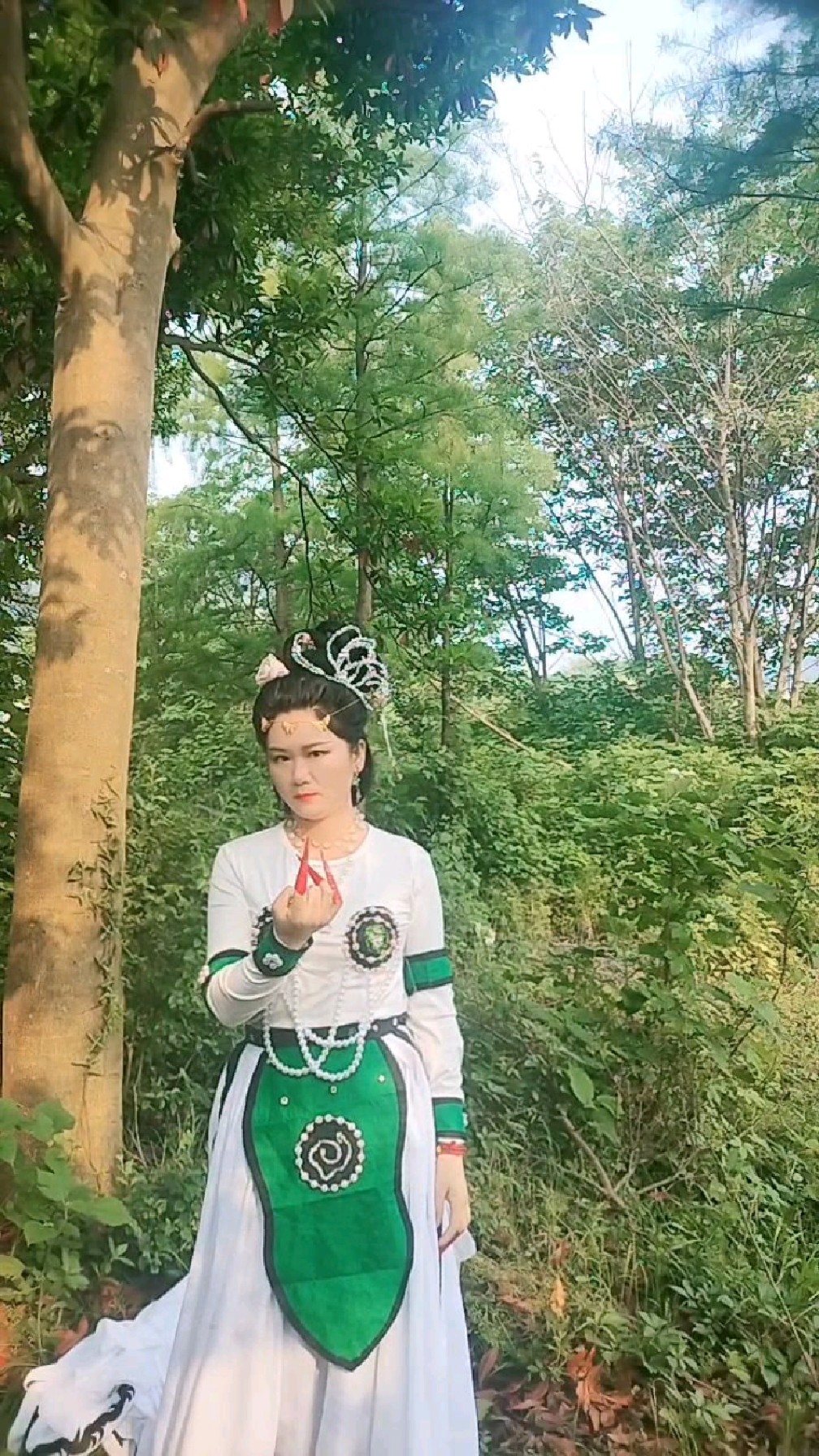 白骨夫人来了,童年阴影啊