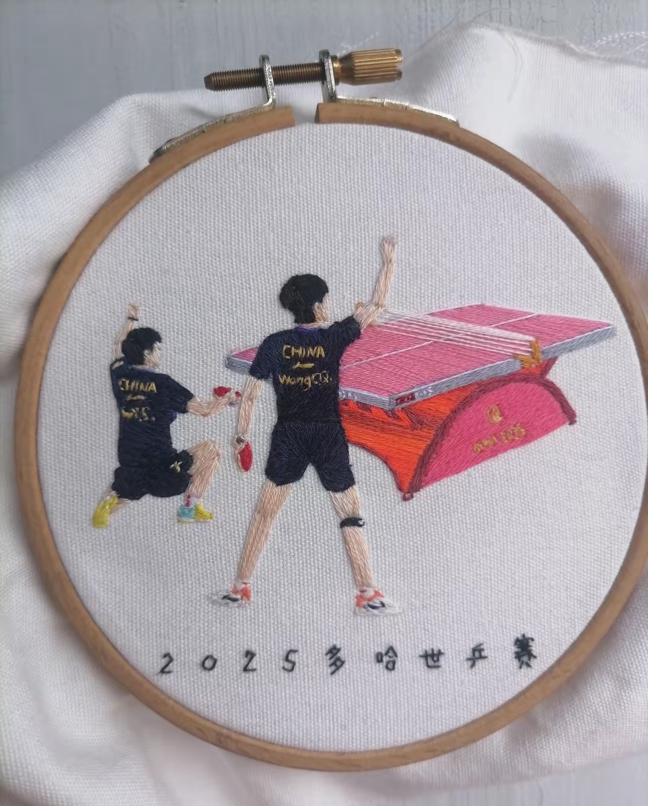 世乒赛混双名场面被粉丝绣成画