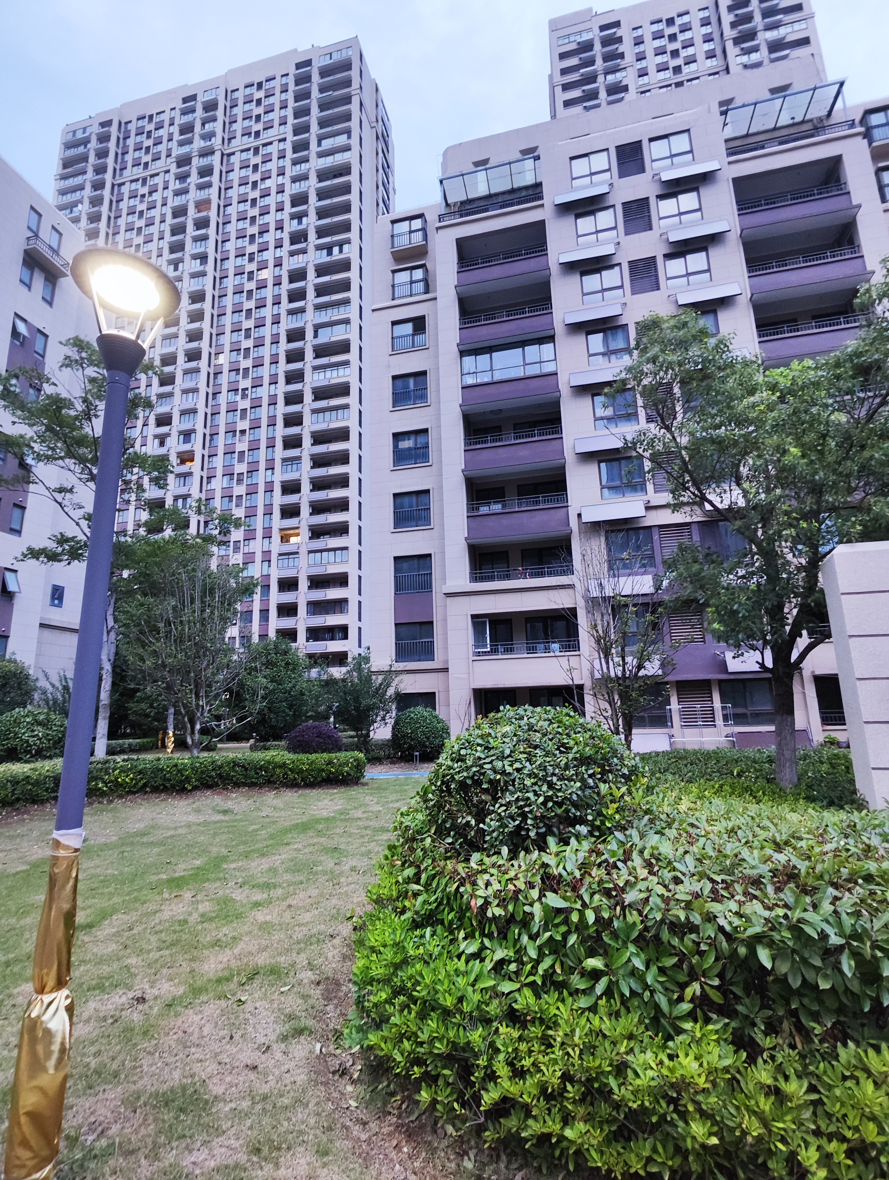 小区环境优雅,物业优质,但入住率只到4成