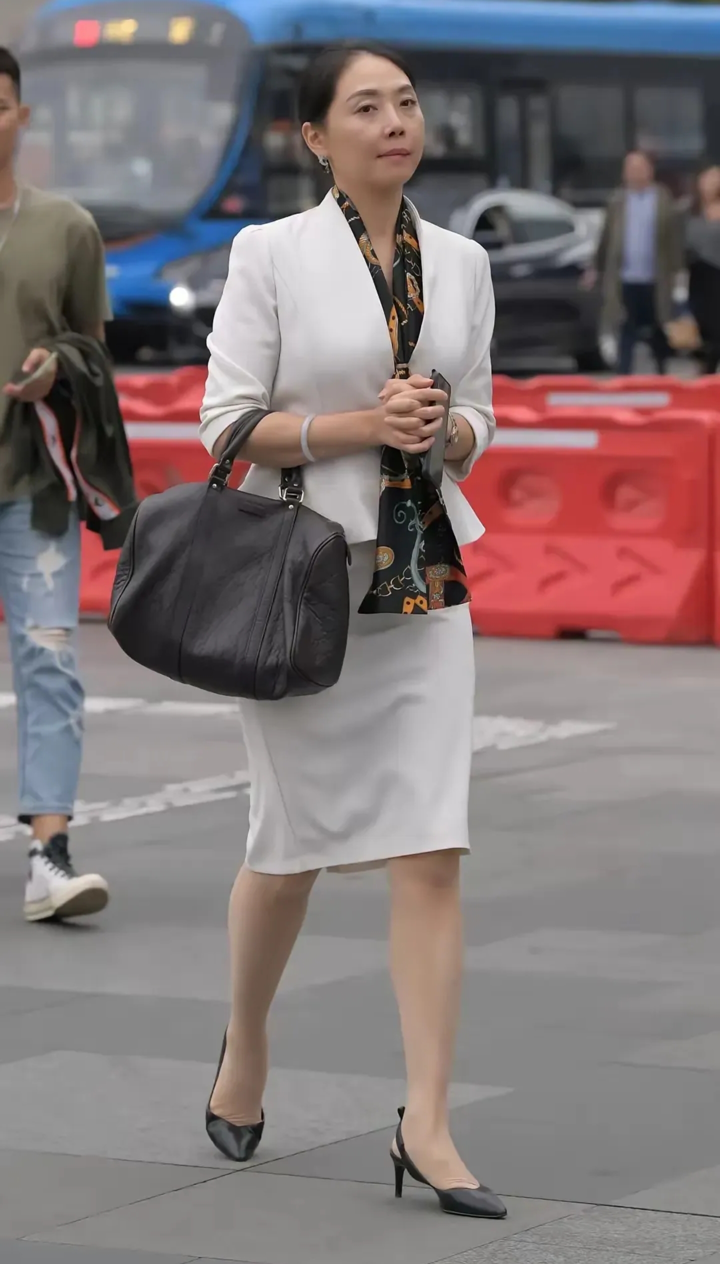 一路走来,一个人也可以做很多事,用不着事事求人.#人生感悟