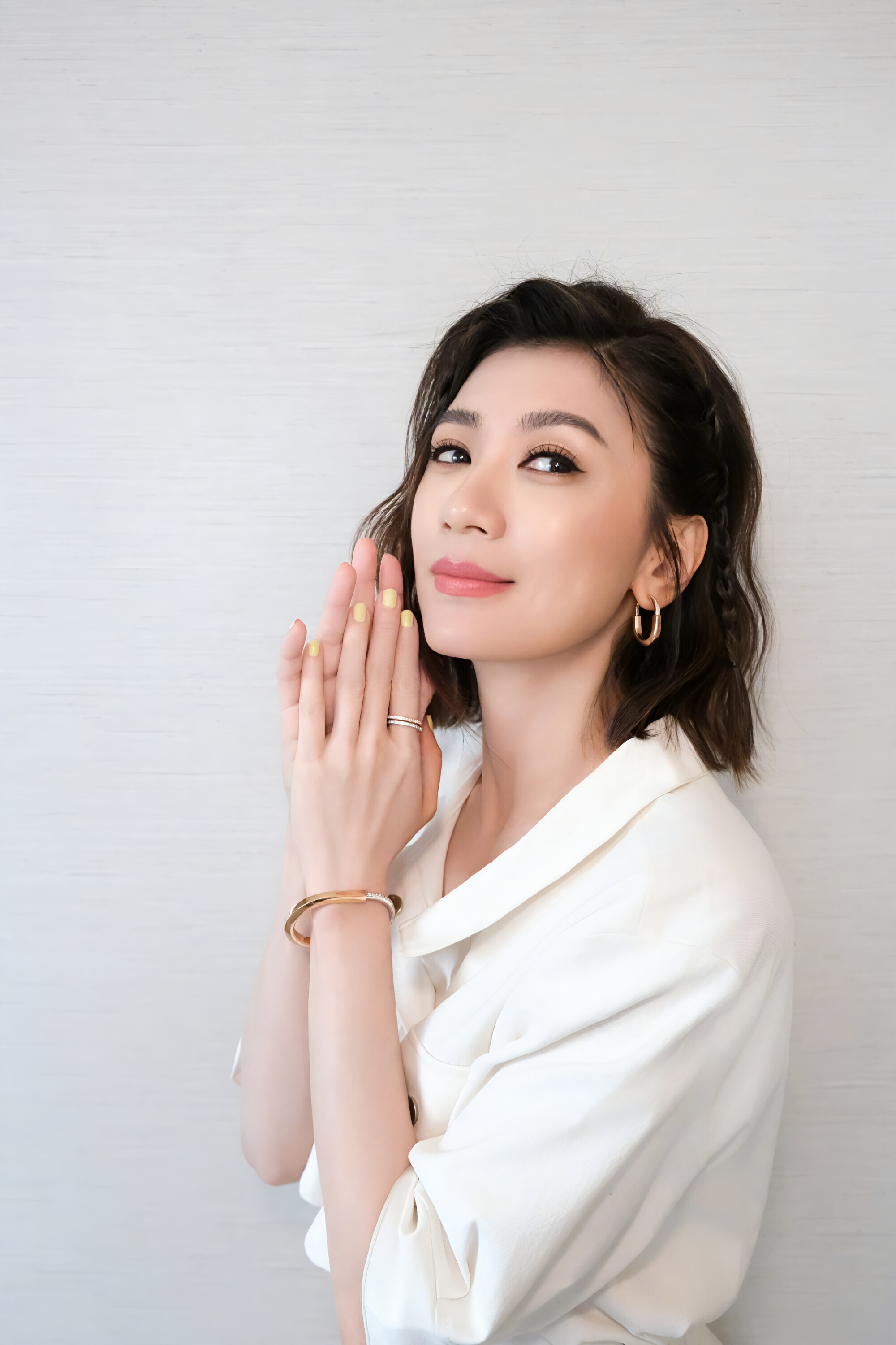 贾静雯绝美壁纸,绽放魅力,定格青春