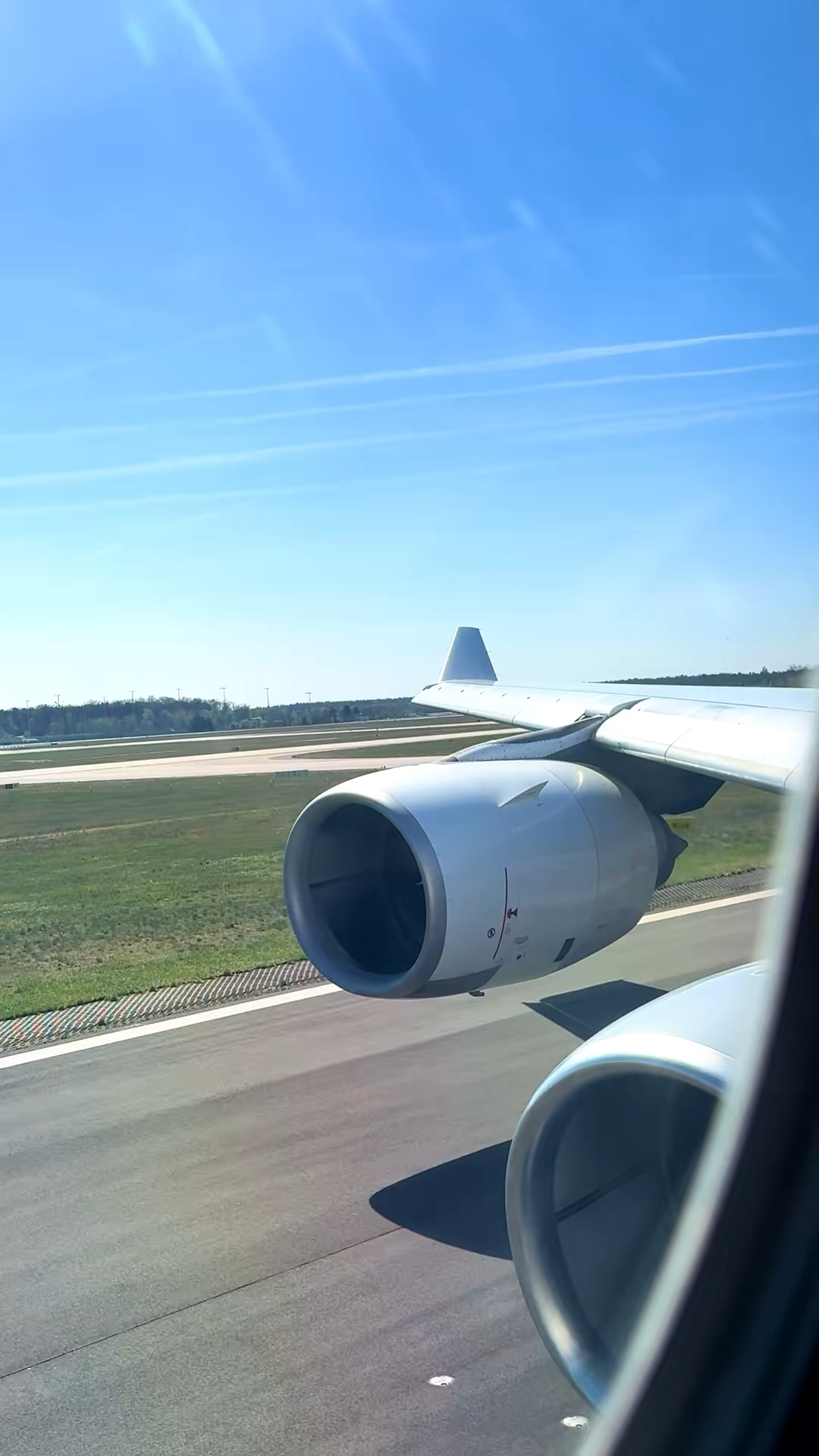 实拍飞机起飞过程!