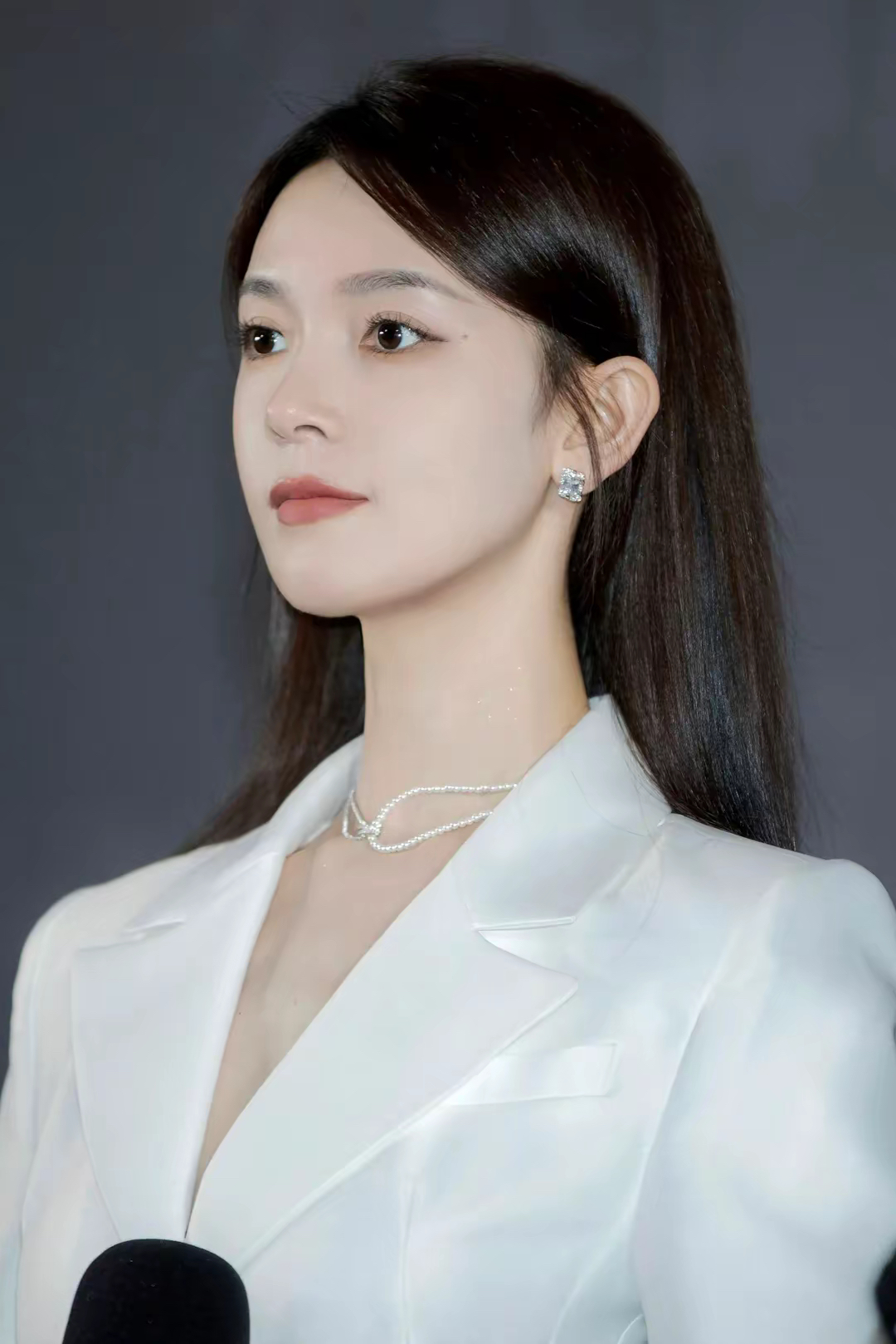 陈瑶真的很美 当初无心法师中的岳绮罗简直是网剧天花板 我更喜欢岳