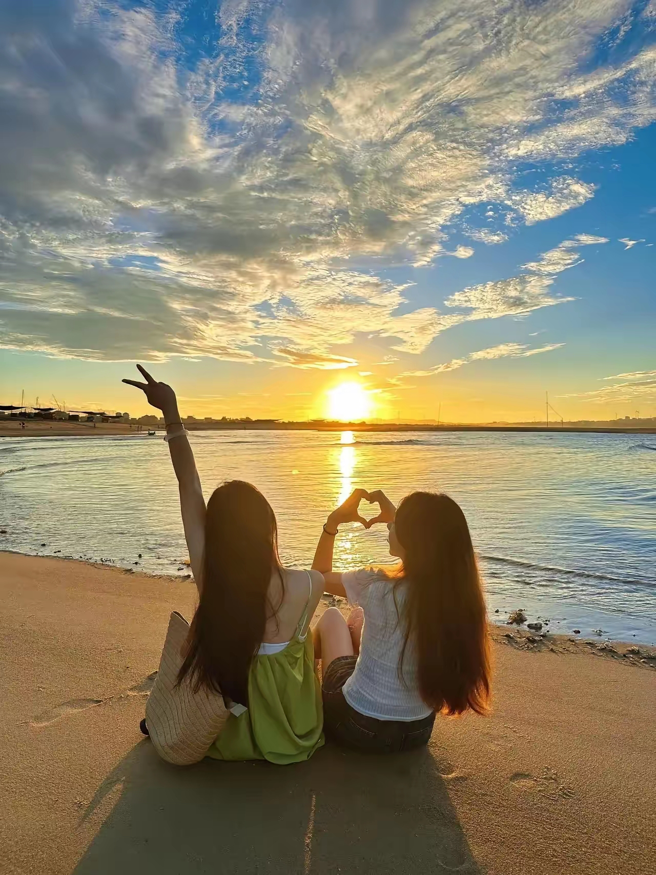 正如罗曼·罗兰所说:"快乐并不能持续长久,它只是