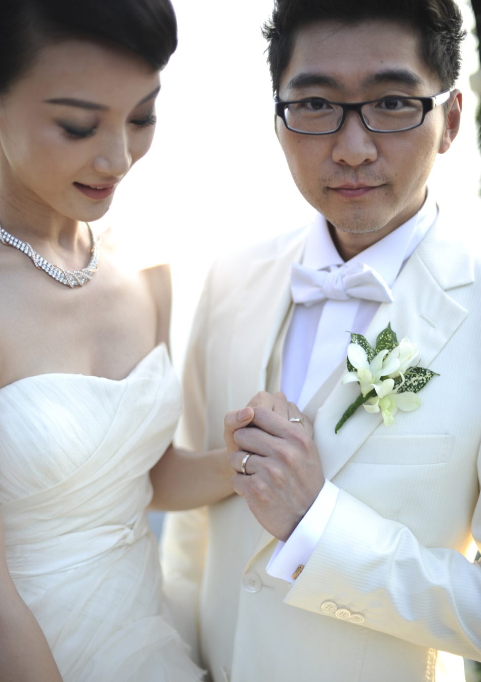 陈数和老公赵胤胤婚纱照,这个男子到底有什么魅力呢?