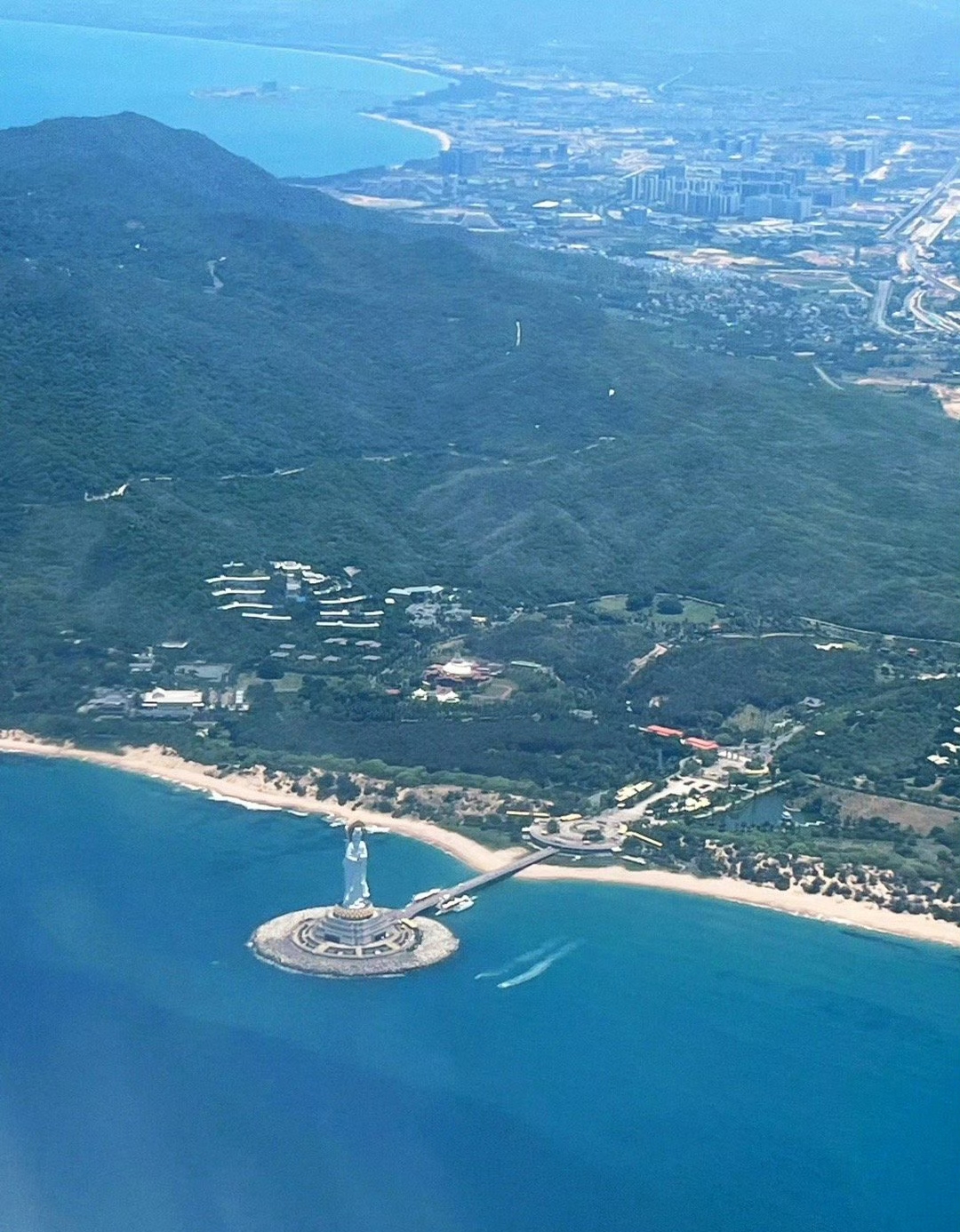 人生换乘站# 爱情如果不能落实在穿衣,吃饭,数钱