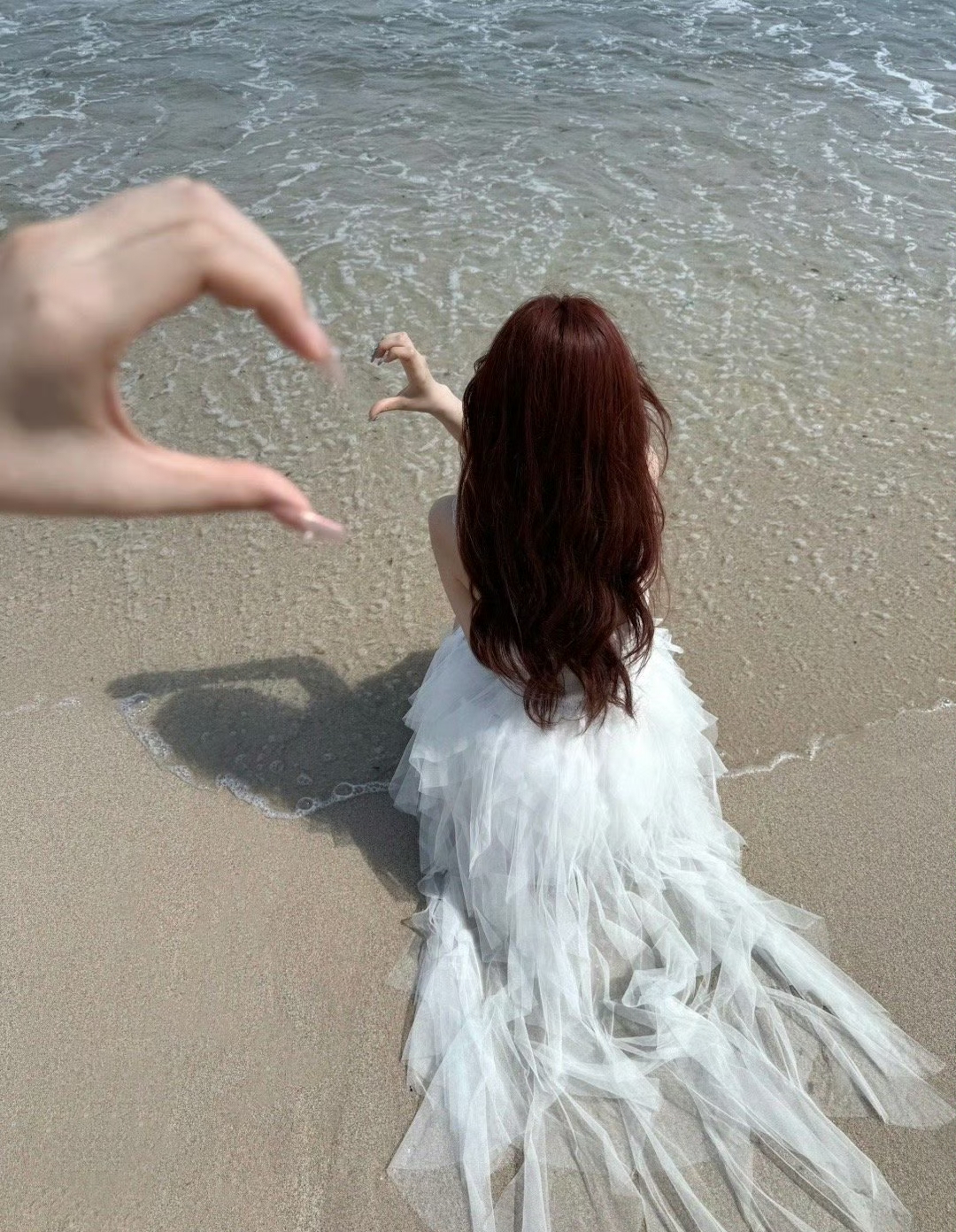 我睡不着你会陪着我吗?我磕到了你会心疼吗?