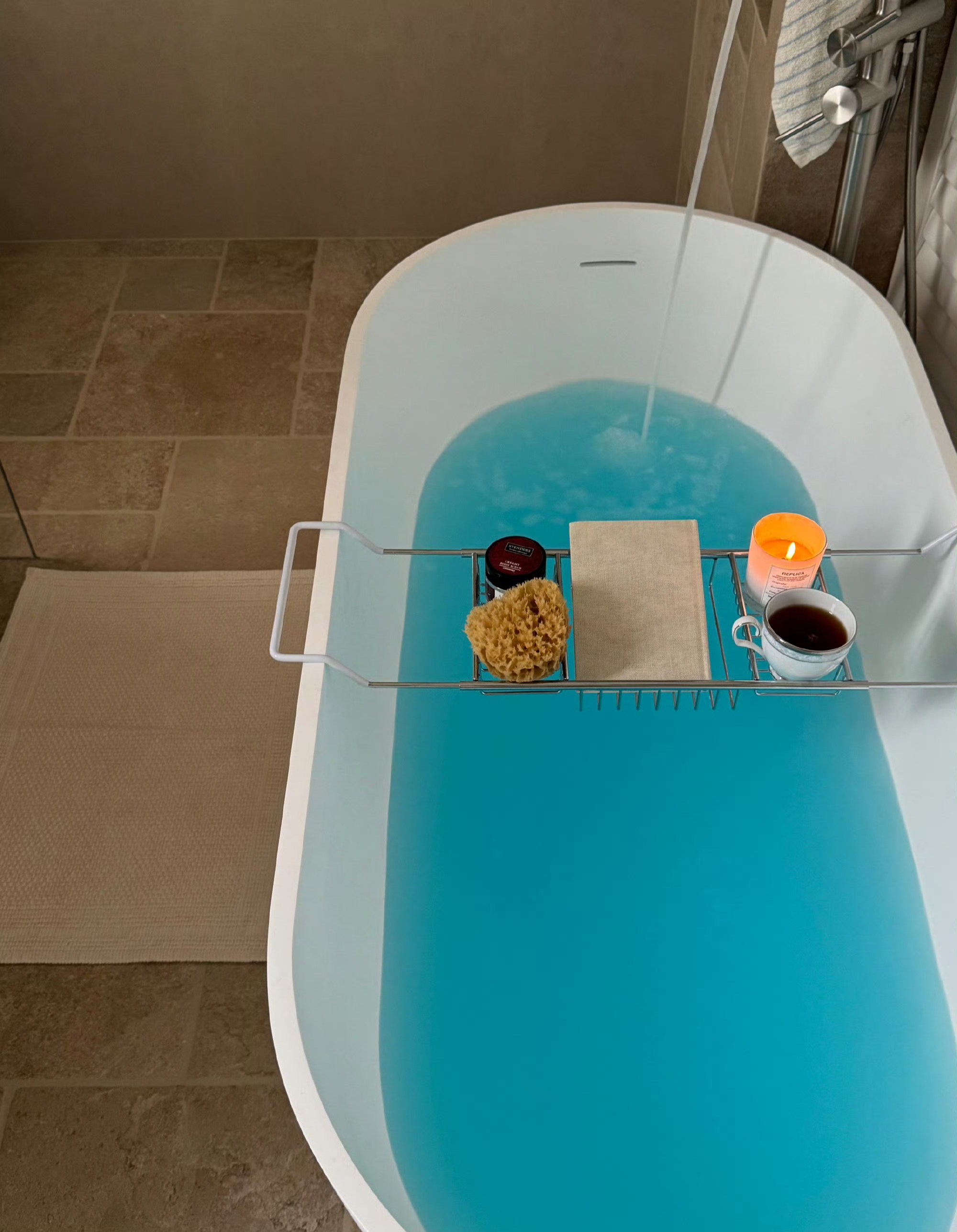 高考全民热议# 一个转身,时间的缝隙里,散落了多少过往