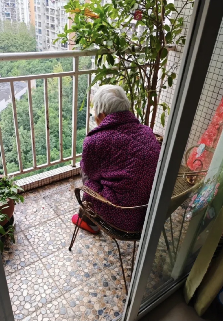 我的婆婆今年86岁了被便秘困扰