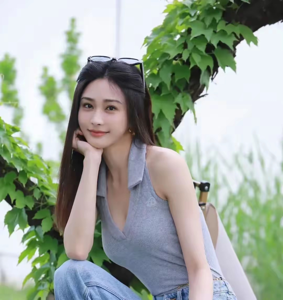 陈冰一名90后演员