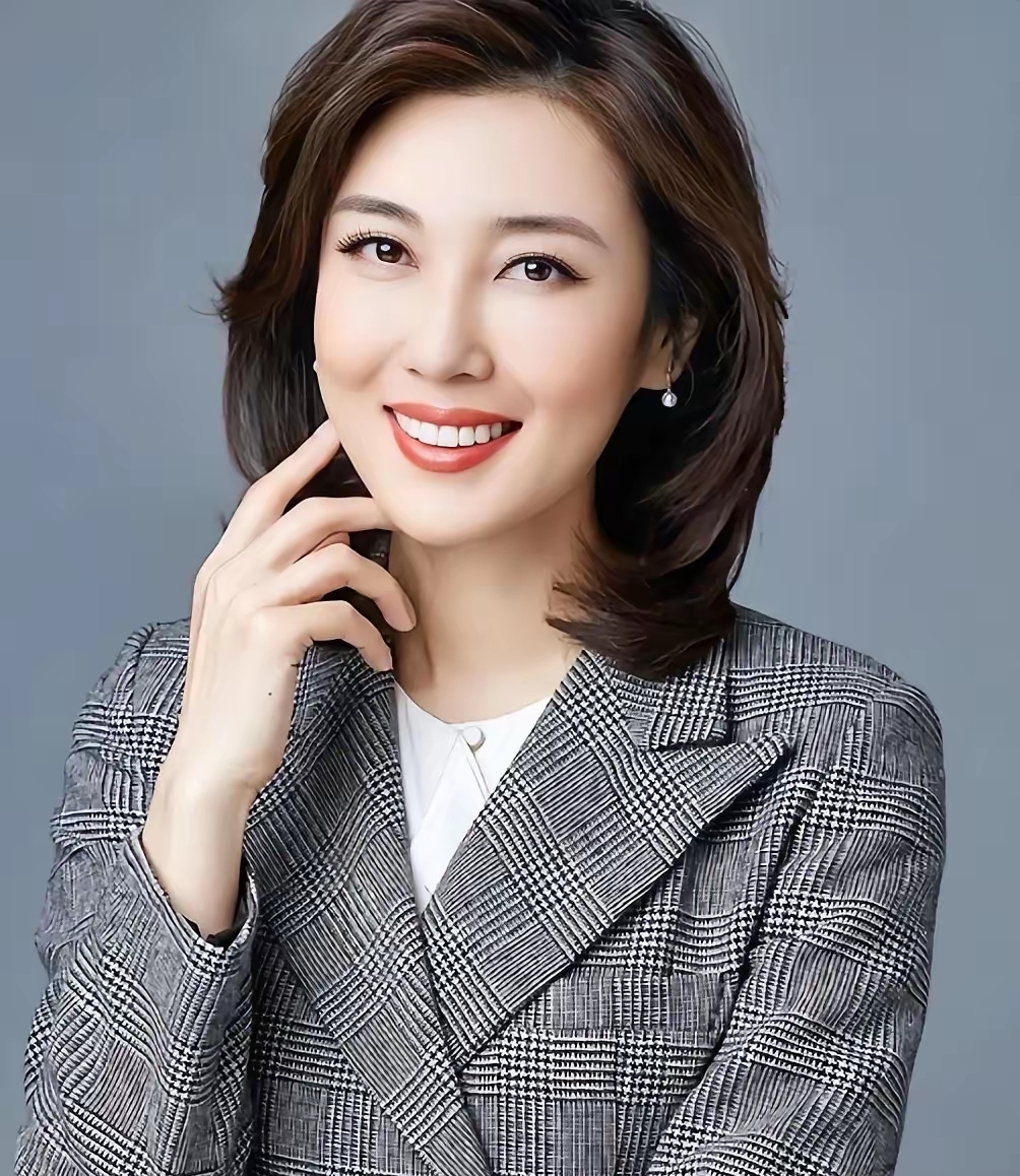 李红1978年生于吉林市,普通家庭里长出个"舞台迷"