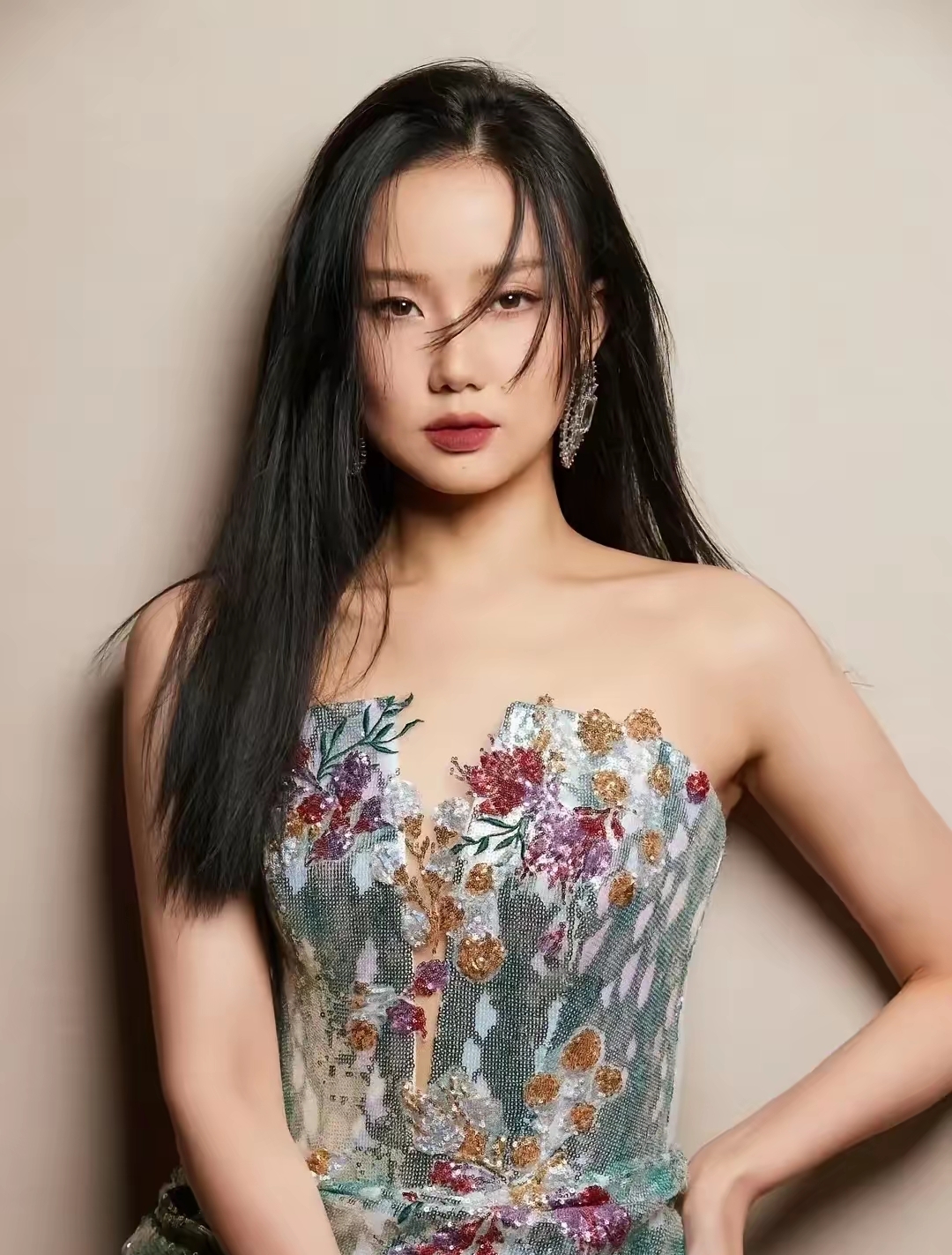 歌手黄龄痒黄龄歌手简介女歌手黄龄简介图片大全女歌手黄龄女演员黄龄