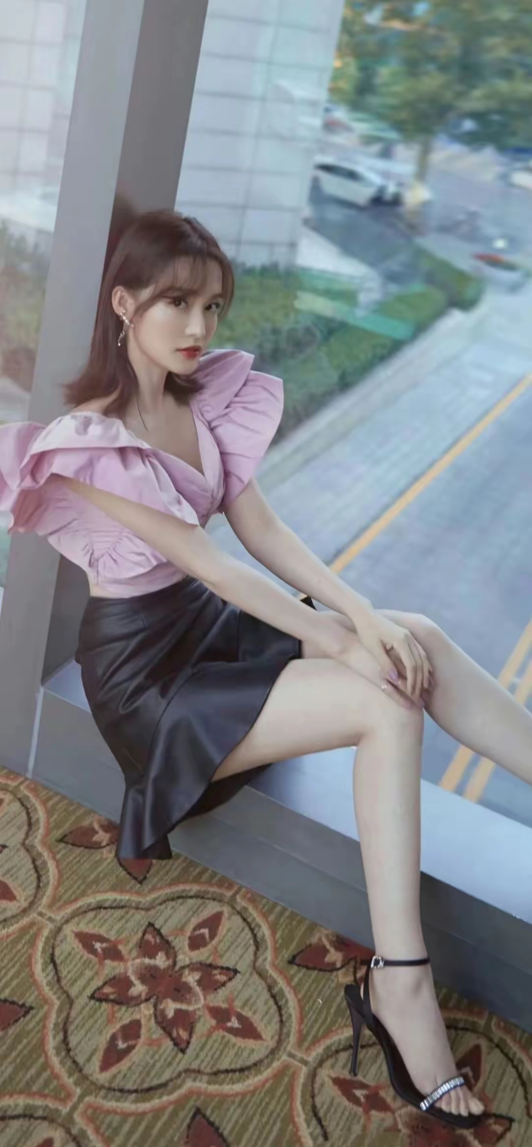 宝子们,快来瞅瞅李沁的绝美写真!