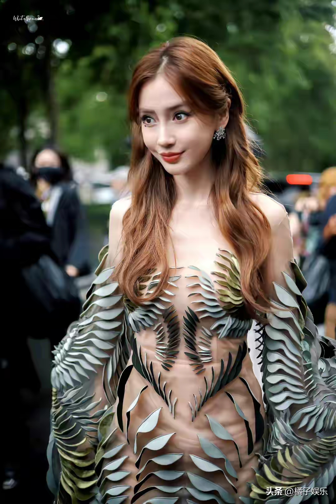 归来仍是王炸活出自我的女王