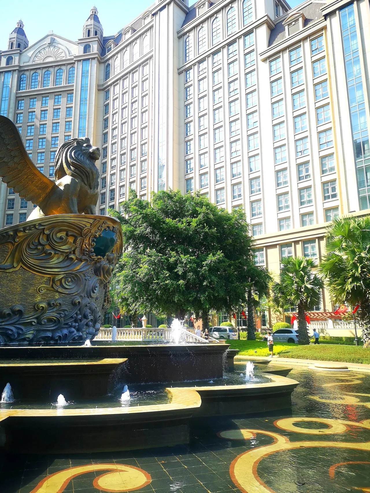 你吃再多的饭,送再多的礼,最后还是交不到什么朋友