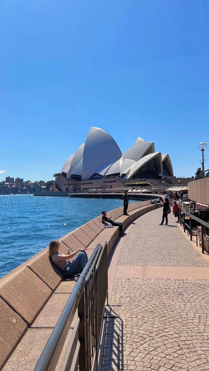 还有,澳大利亚森林覆盖率比我国还低8%,这就是他们所谓的无敌地理条件