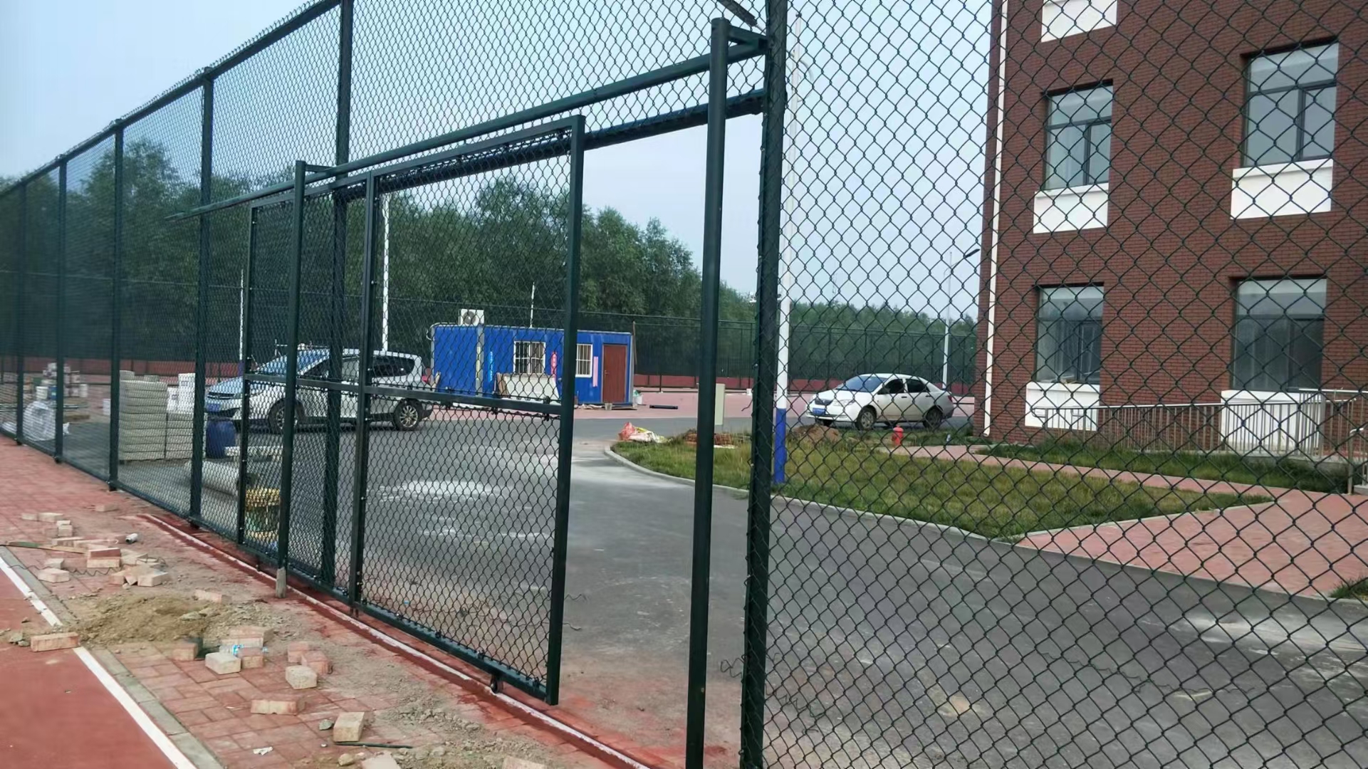 公园运动场围网是什么样的