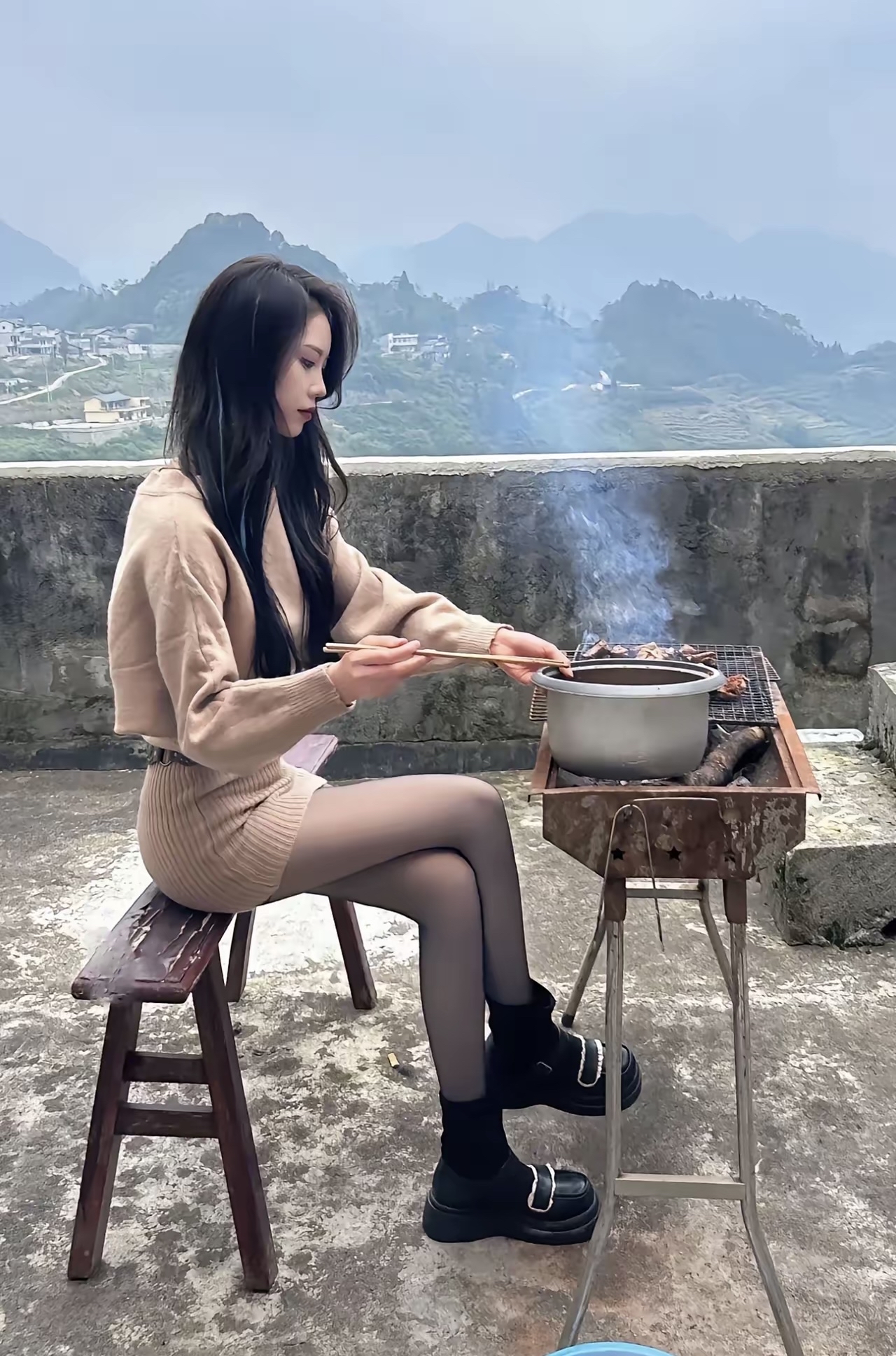 "在这个浮躁金钱至上的社会我们要适当降低自谕饷娉陨湛 妹妹有半身女