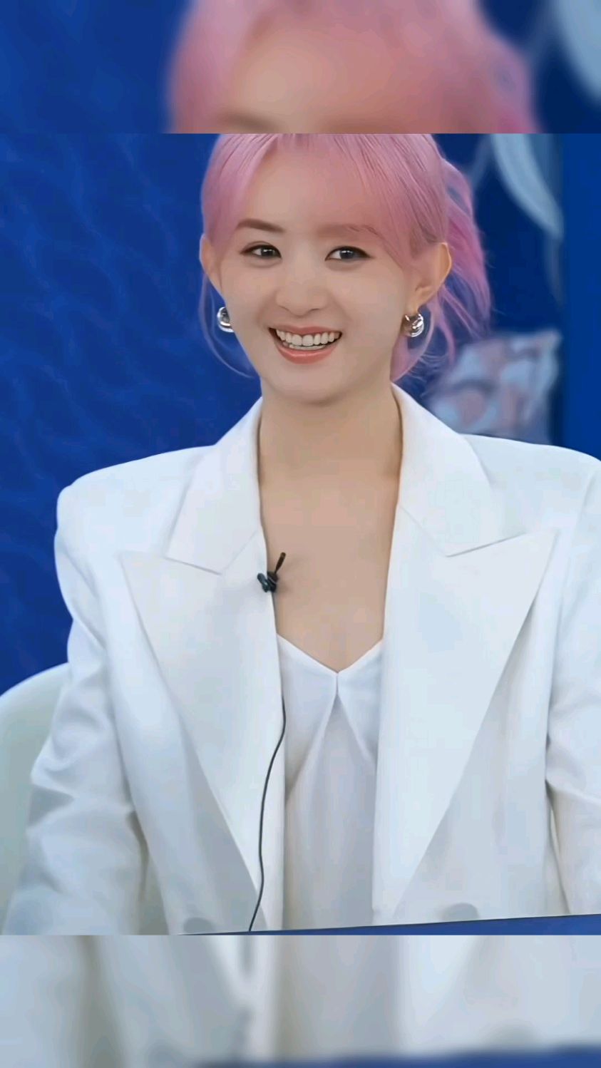 惊!赵丽颖新发色曝光,称只为换个心情