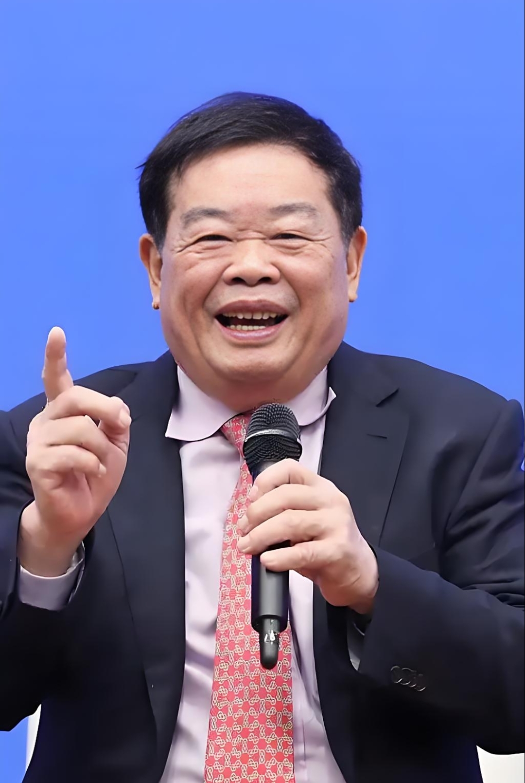福耀科技大学理事长曹德旺接受专访三大问题有了权威答案