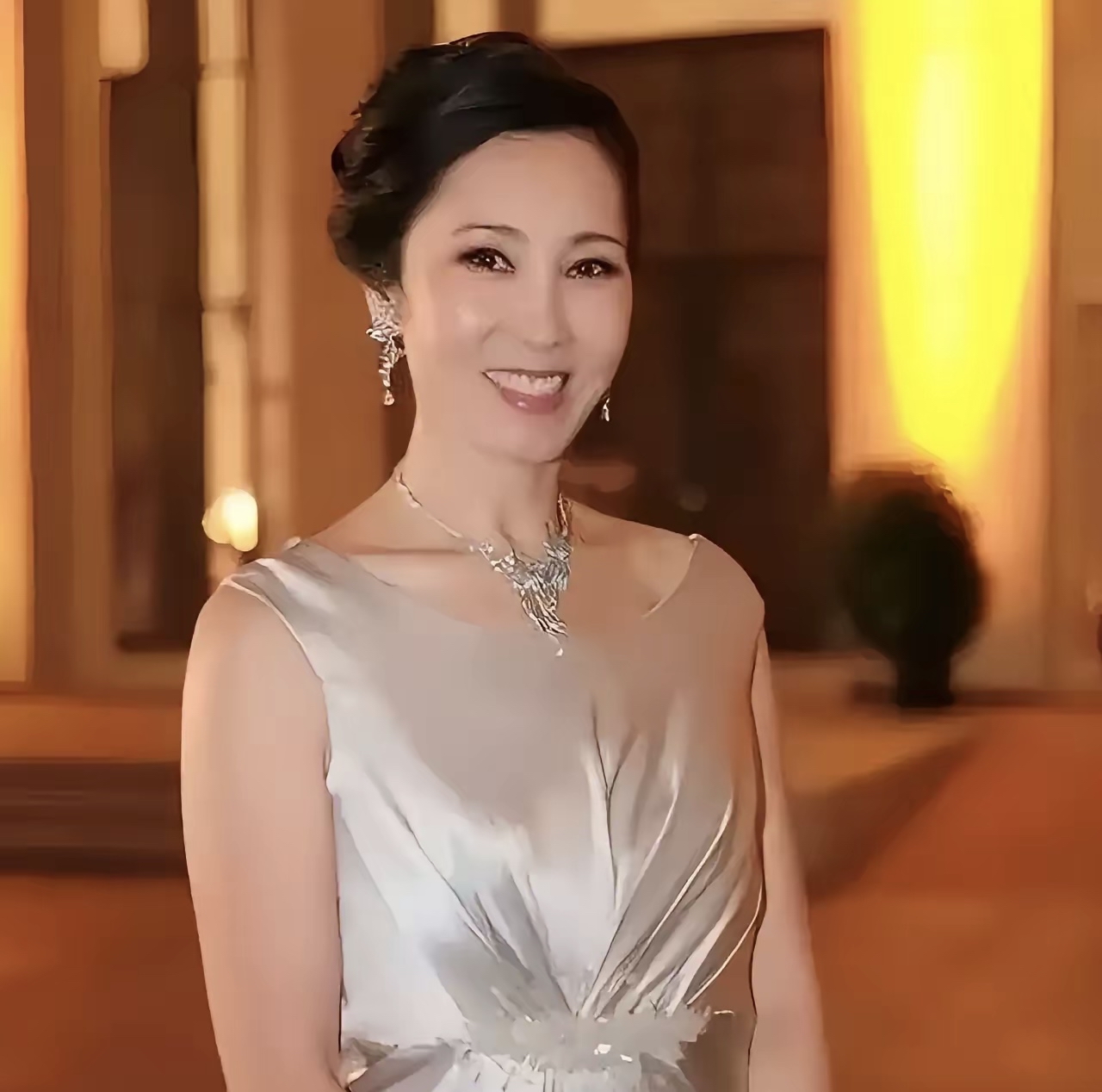 但根本不影响王思聪的底气,因为王思聪的老妈林宁才是老王家最大的