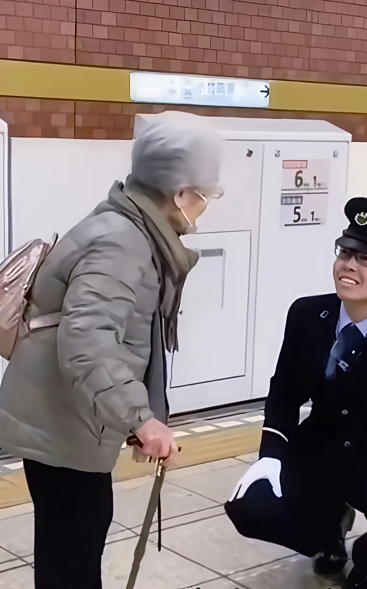 我既不崇洋也不媚外尤其是日本曾经给中国人民带来巨大灾难
