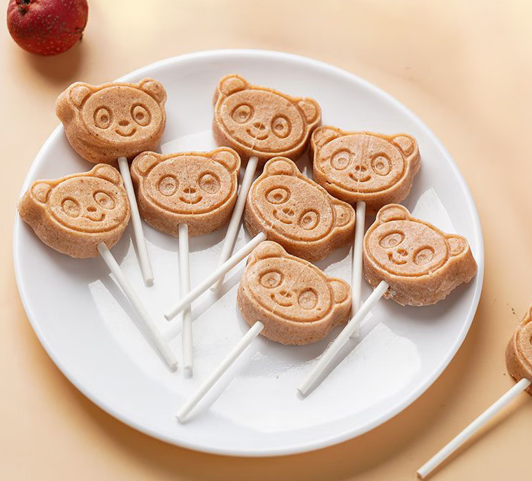 这款棒棒糖以山楂为主要原料,山楂自古以来便是中医推