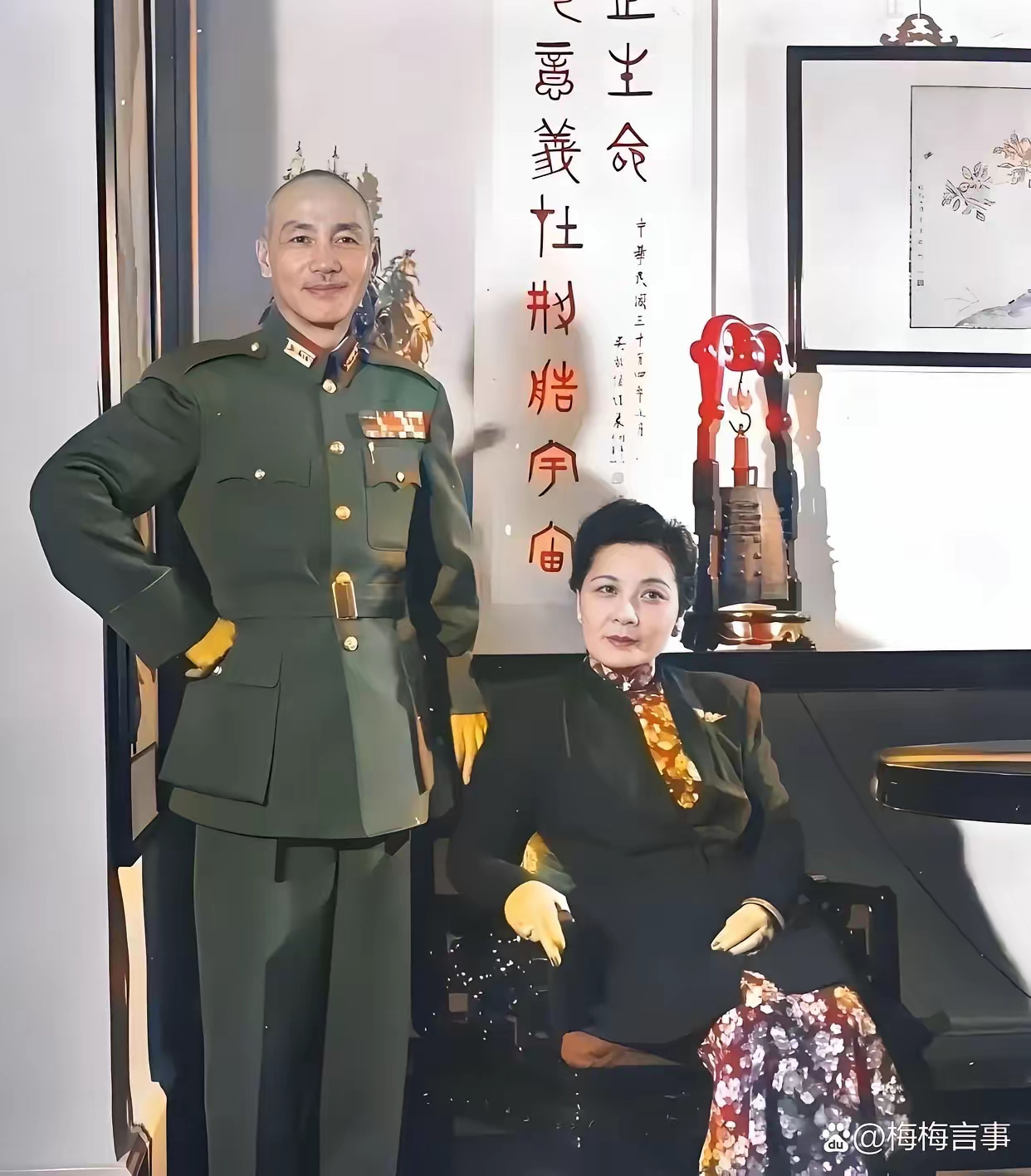 照片中蒋先生虽然比妻子大10岁,但从照片来看两人