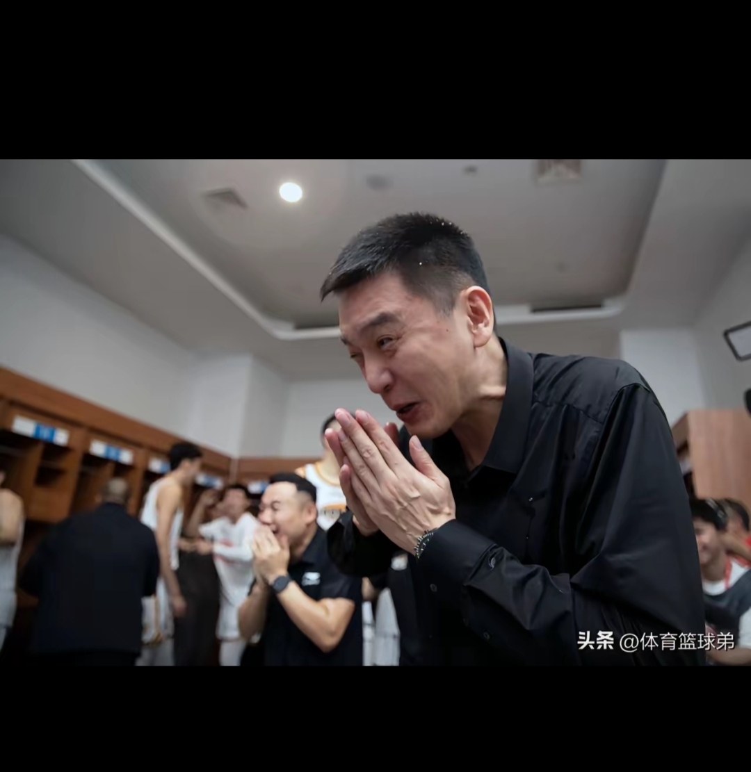 杨鸣面临信任危机外援使用策略引争议