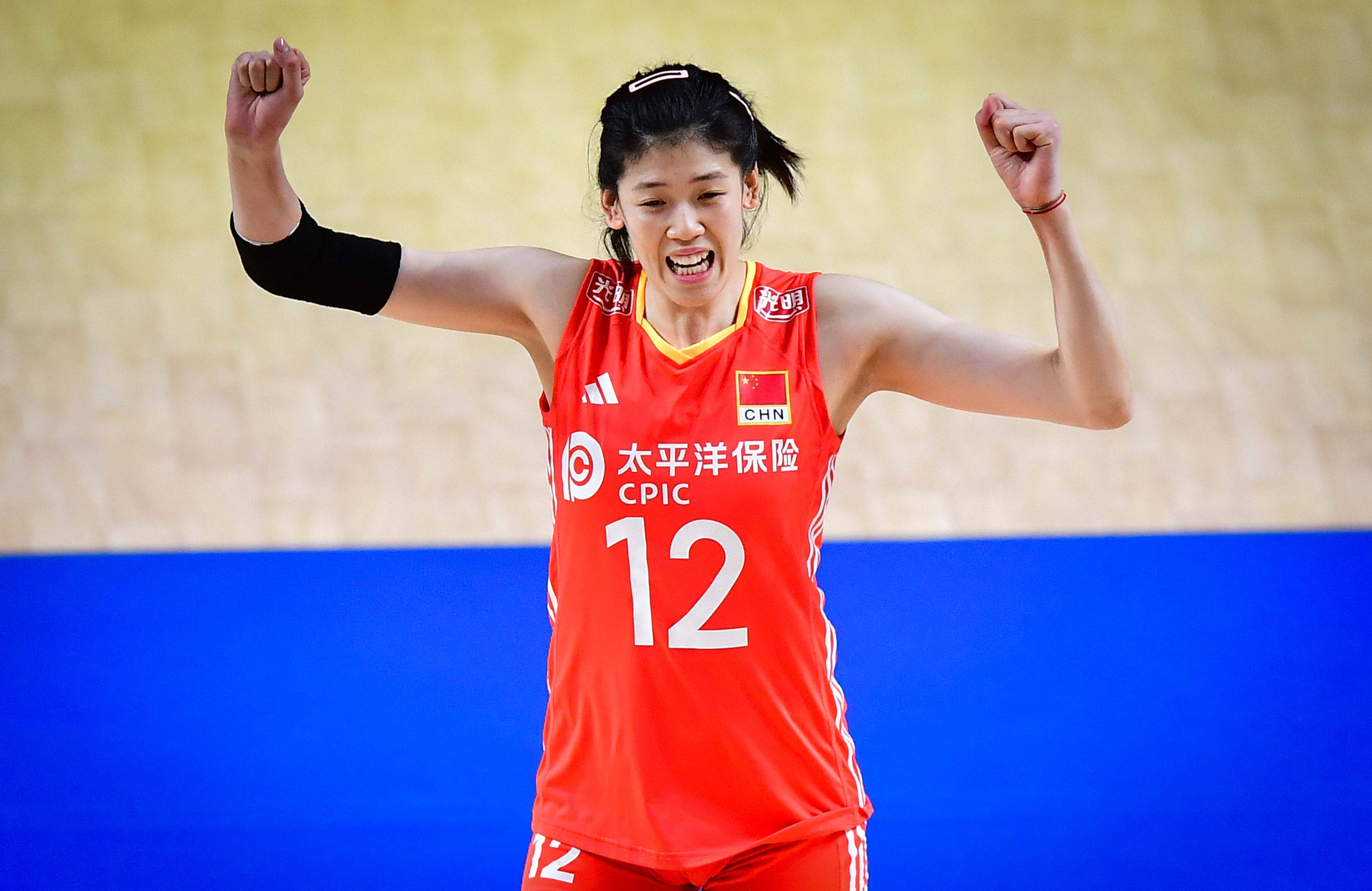 世界冠军有4位 她们分别是队长龚翔宇 队员李盈莹,王媛媛,与王梦洁