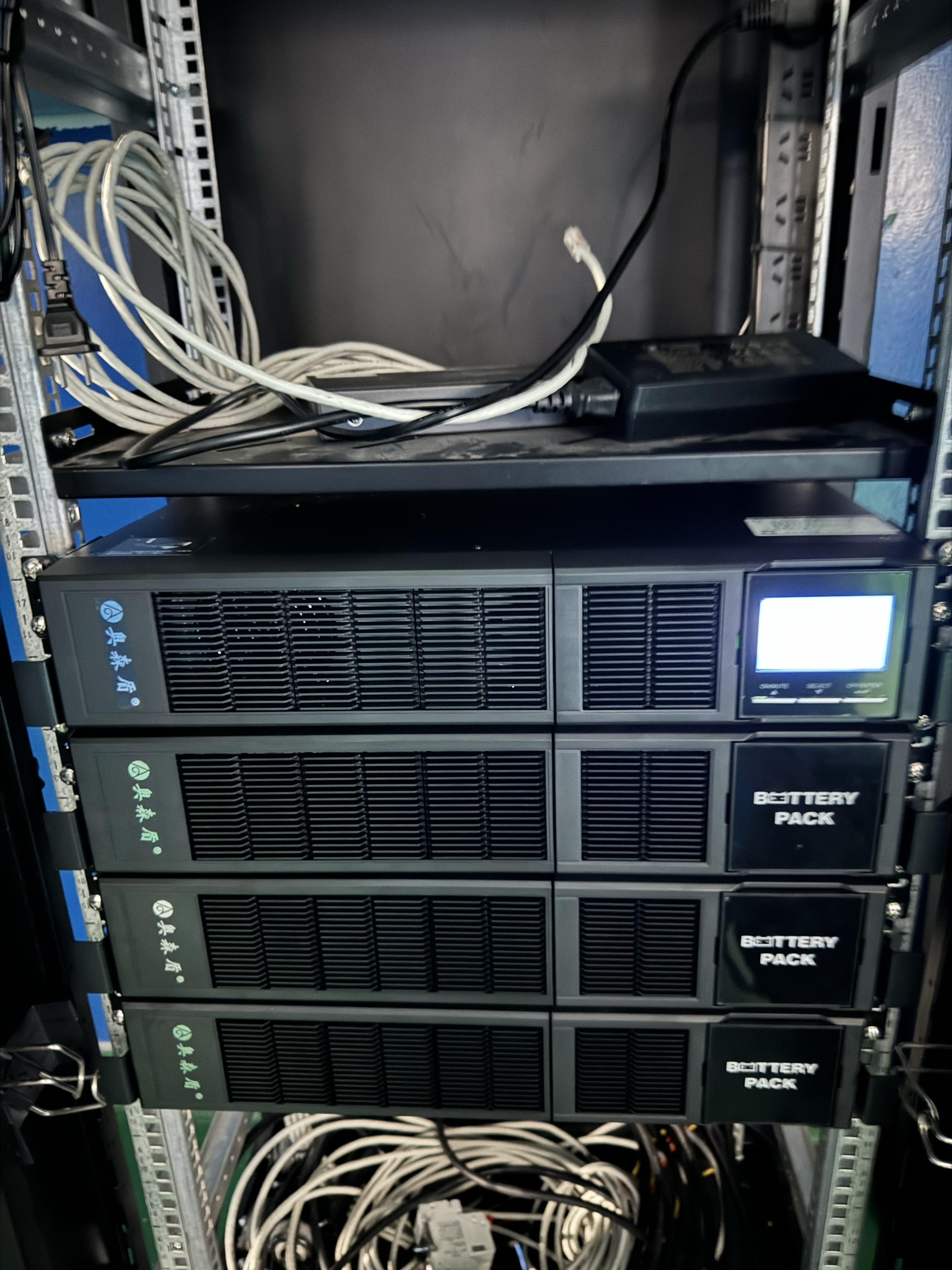 咸阳ups电源西安明威智创机架式ups电源安装图片